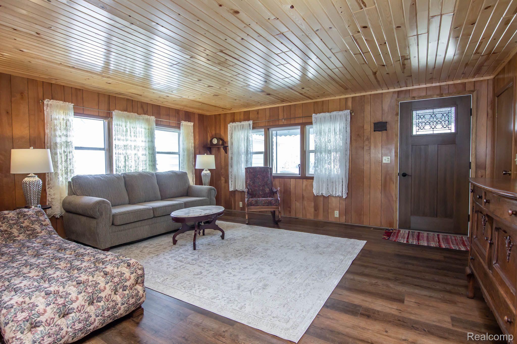 Alcona Township, Michigan 48742, United States, 2 Bedrooms Bedrooms, ,2 BathroomsBathrooms,Residential,Active,120513