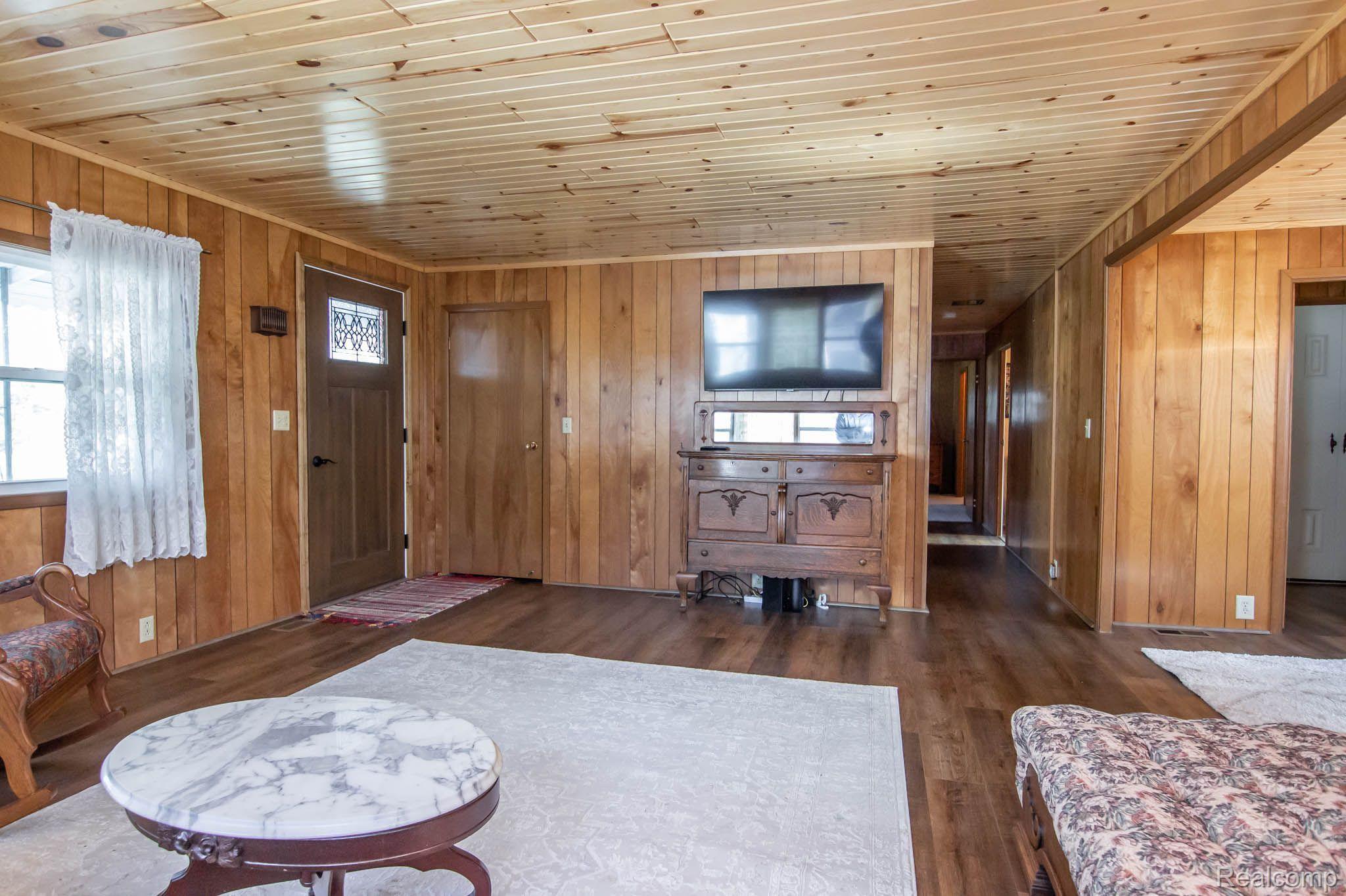 Alcona Township, Michigan 48742, United States, 2 Bedrooms Bedrooms, ,2 BathroomsBathrooms,Residential,Active,120513