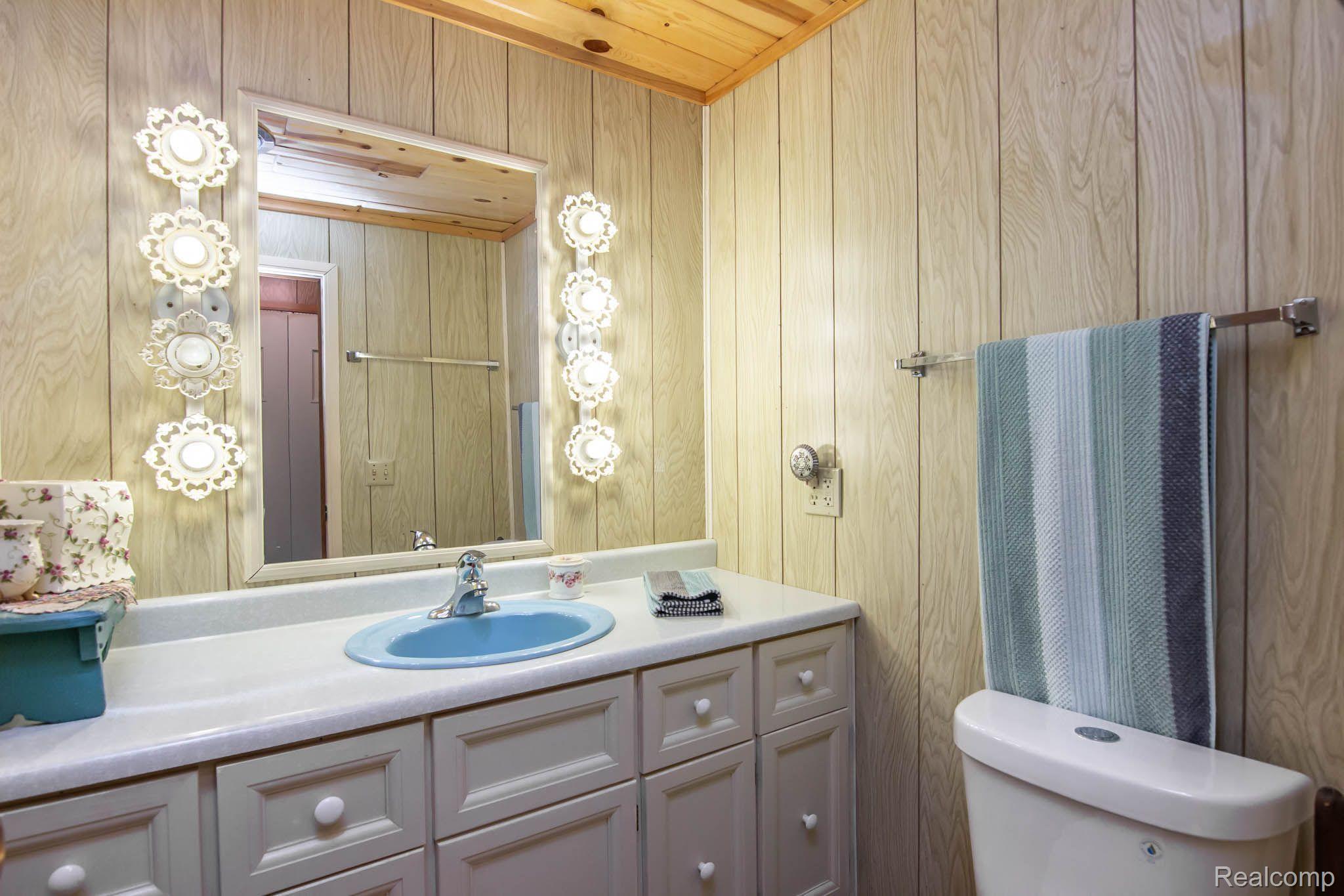 Alcona Township, Michigan 48742, United States, 2 Bedrooms Bedrooms, ,2 BathroomsBathrooms,Residential,Active,120513