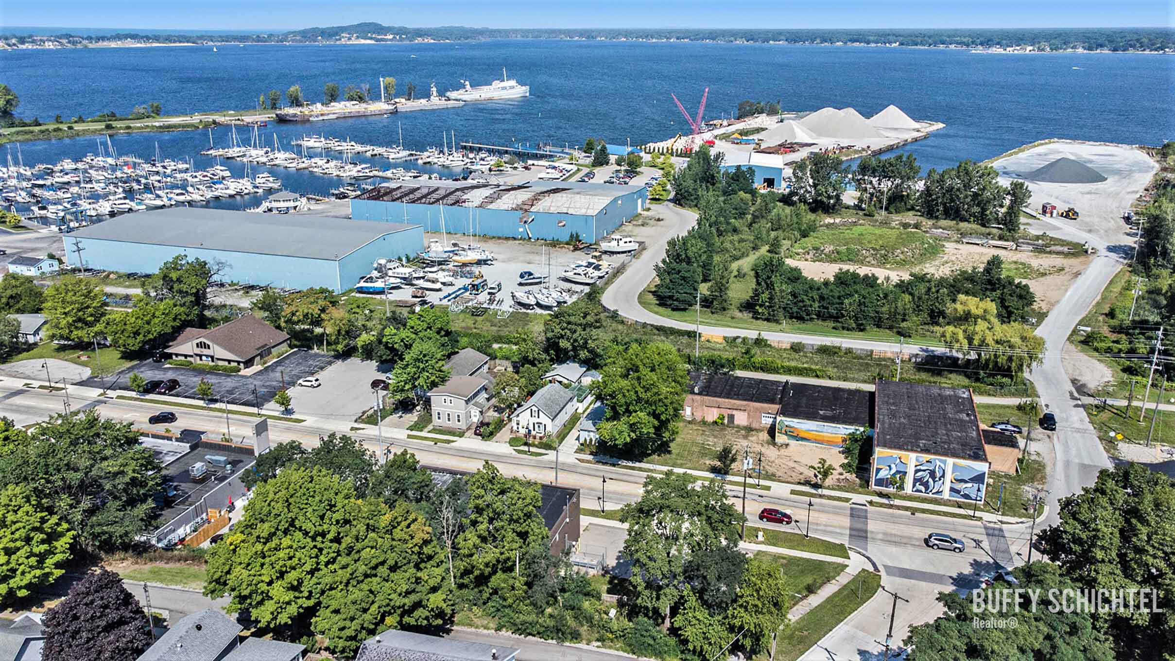 1812 Lakeshore Drive