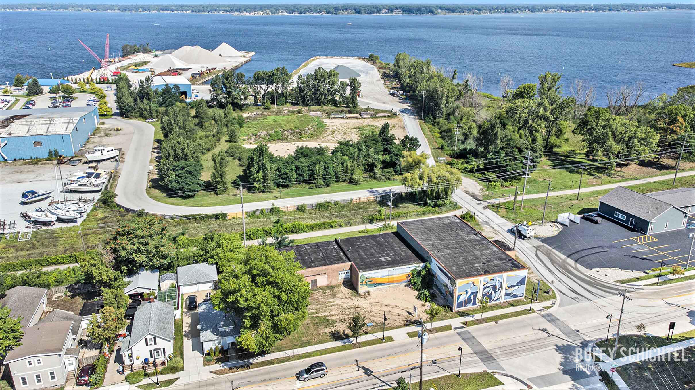 1812 Lakeshore Drive