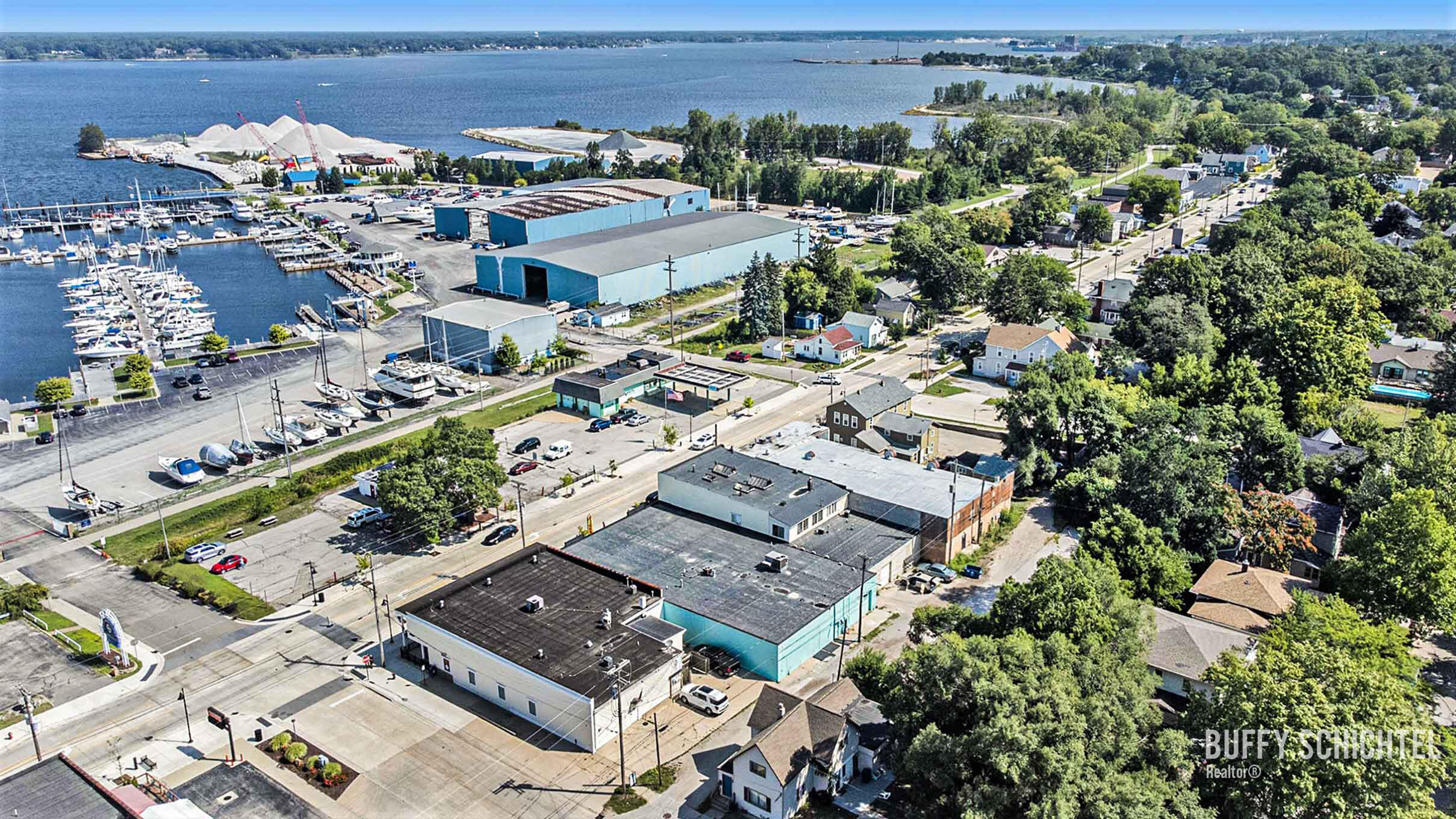 1812 Lakeshore Drive