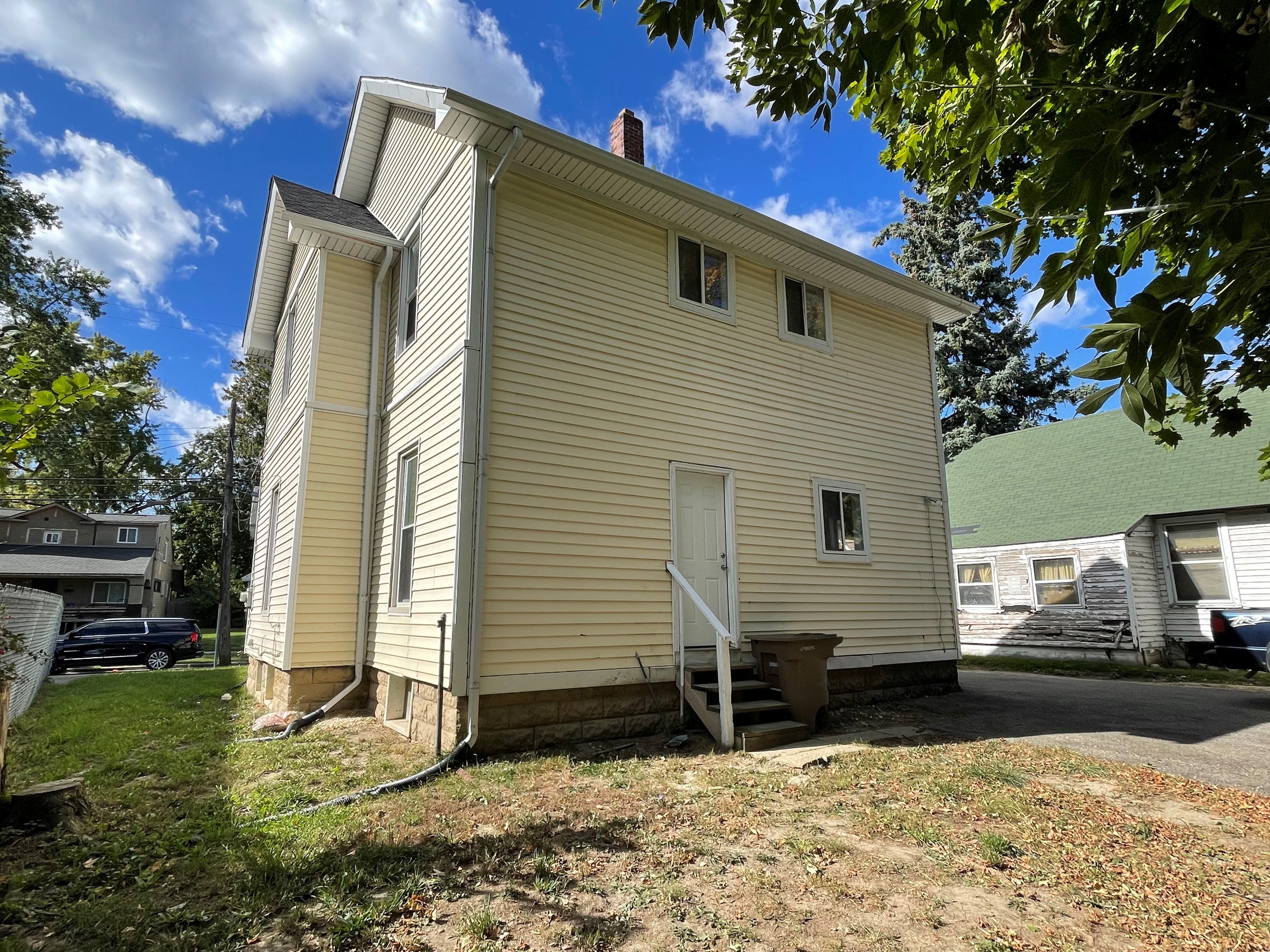 50 HENDERSON Street