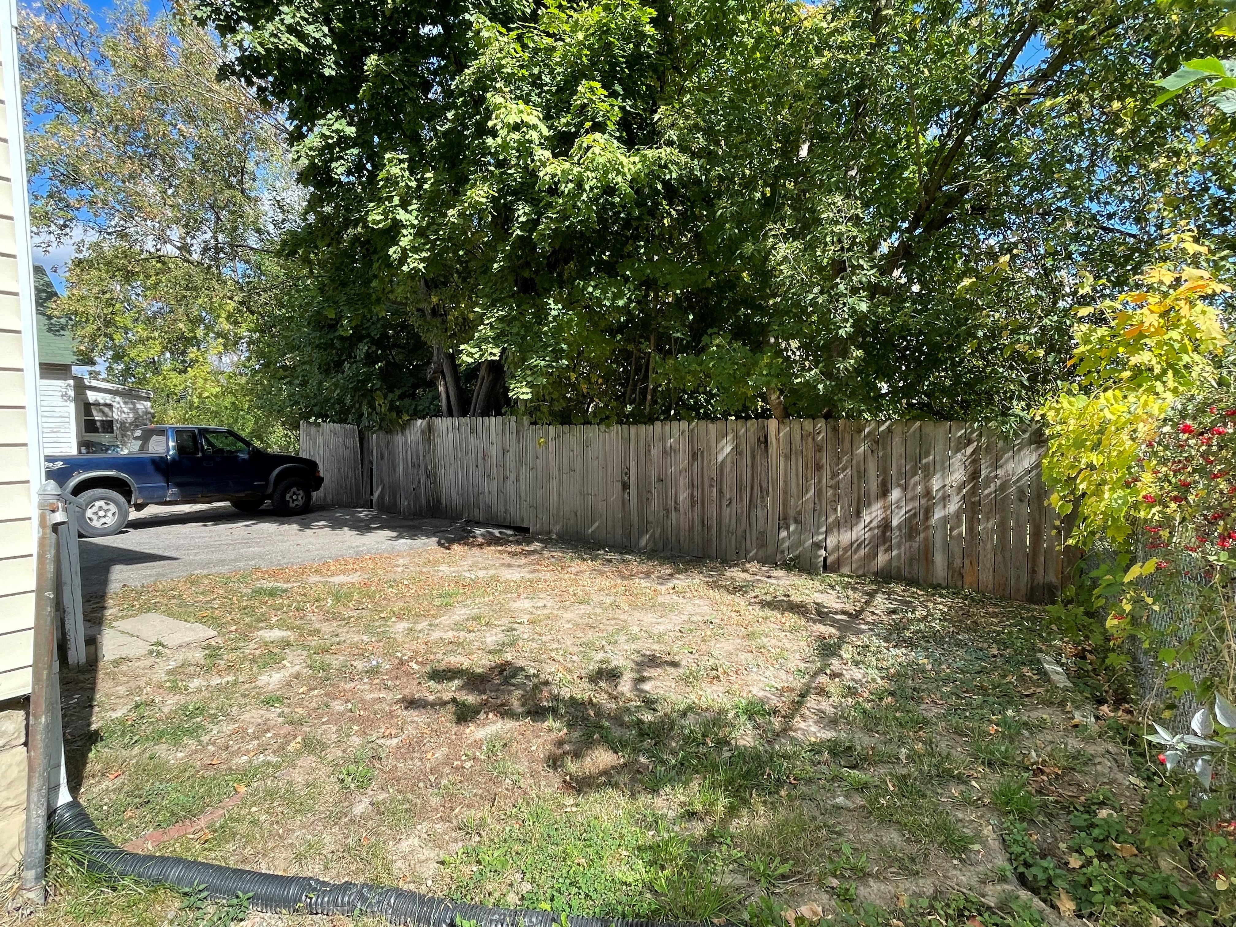 50 HENDERSON Street