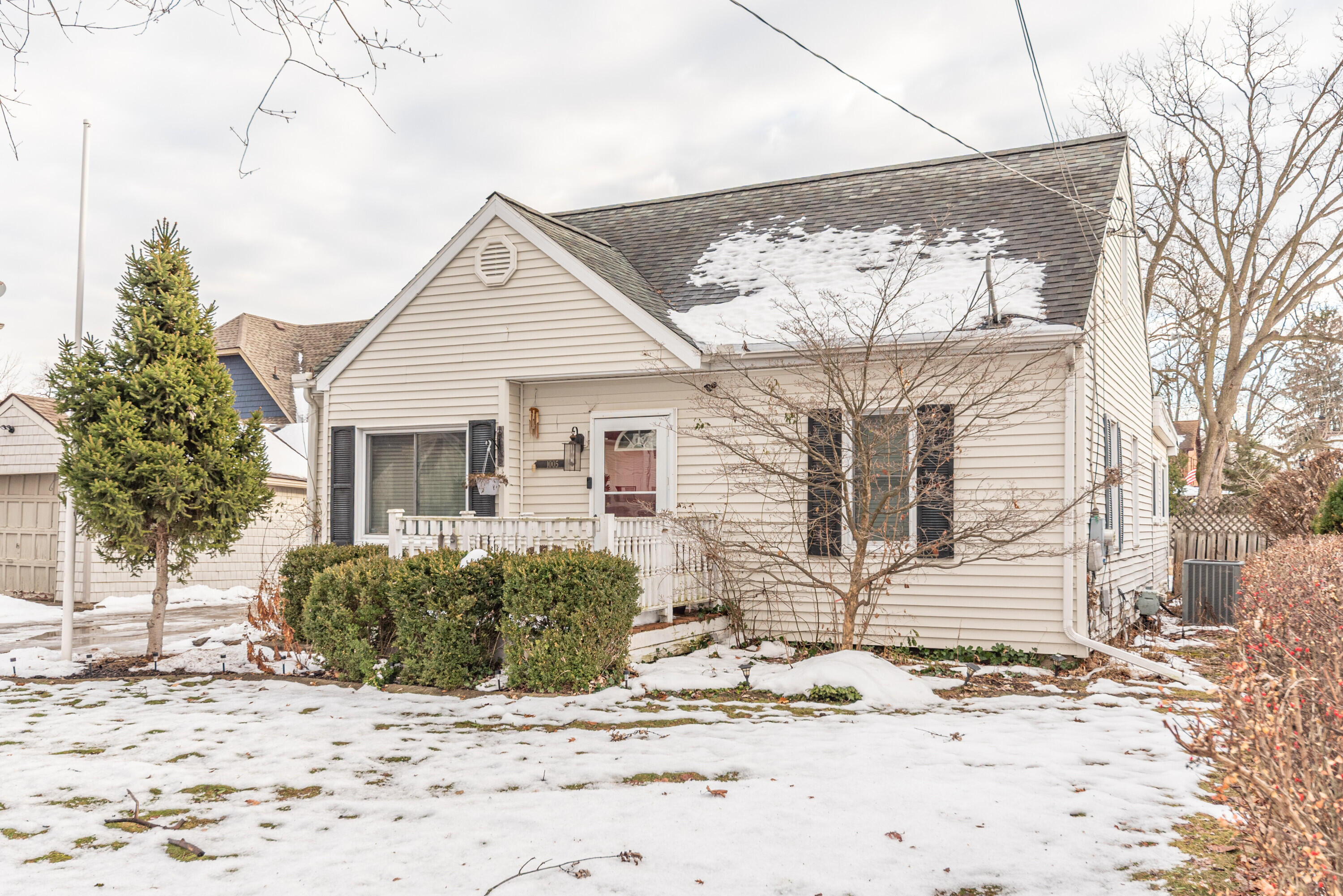 1005 S Wisner Street