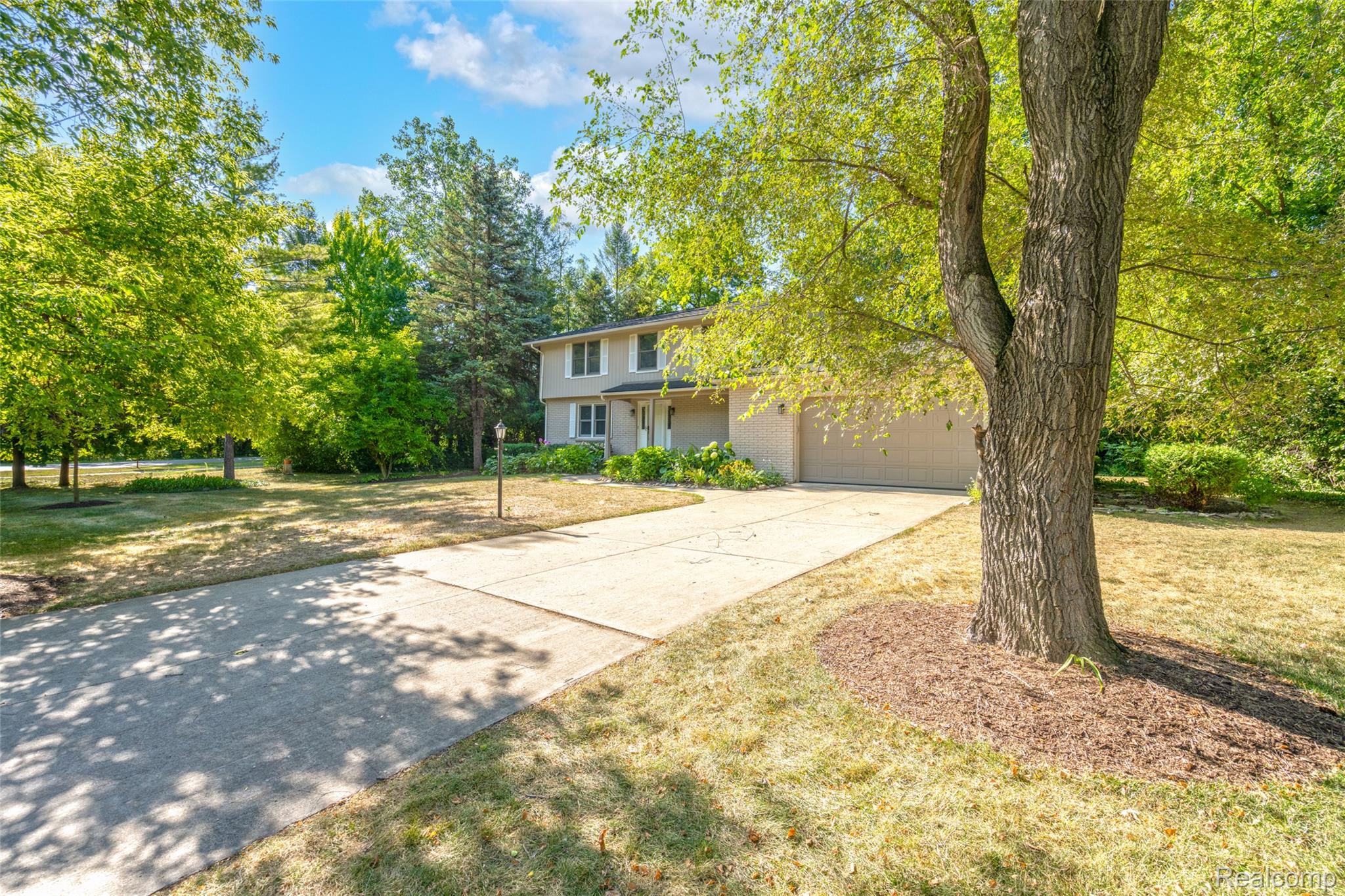 1990 Squirrel Valley Drive