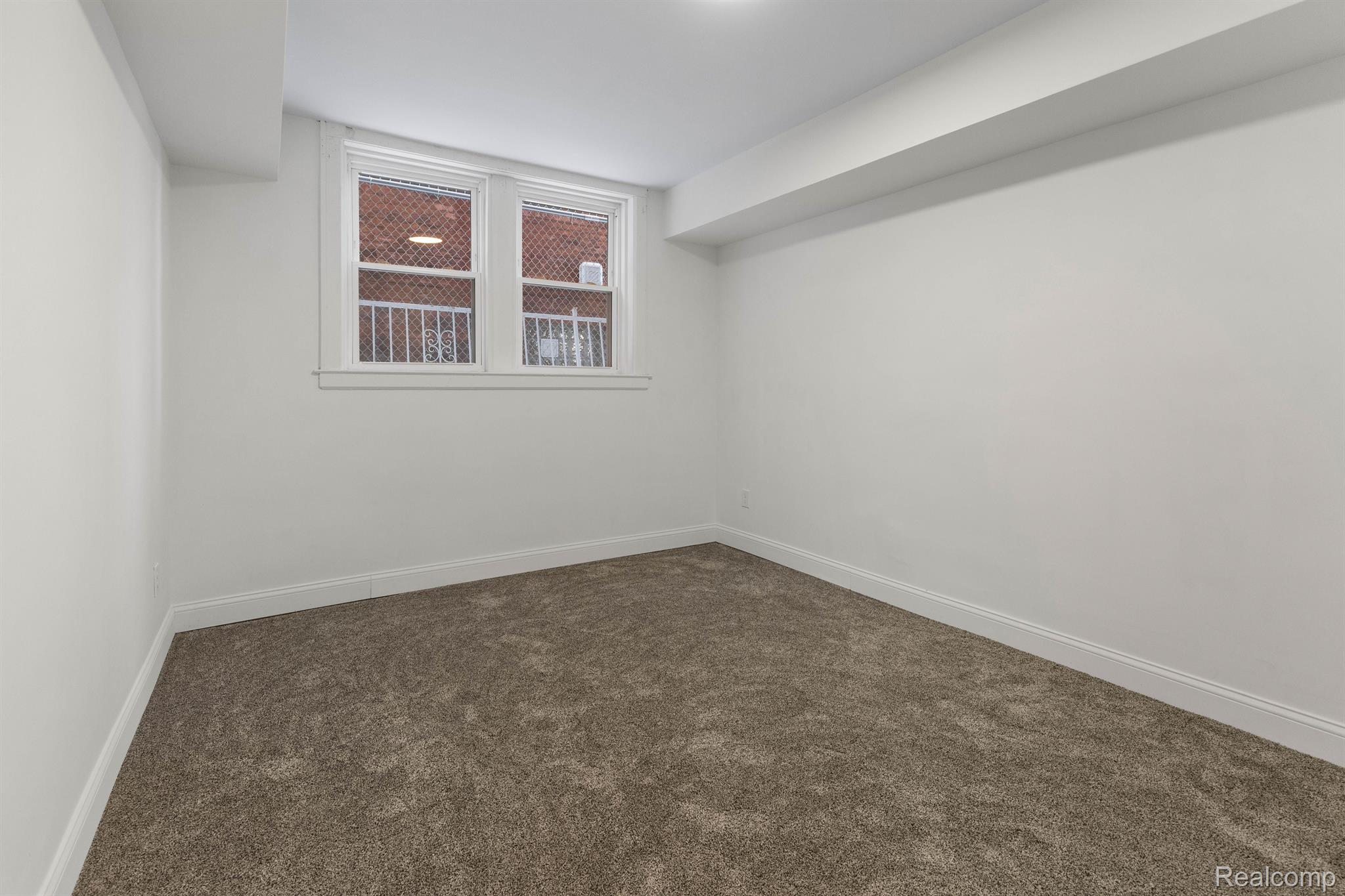 Detroit City, Michigan 48202, United States, 2 Bedrooms Bedrooms, ,1 BathroomBathrooms,Residential,Active,238246