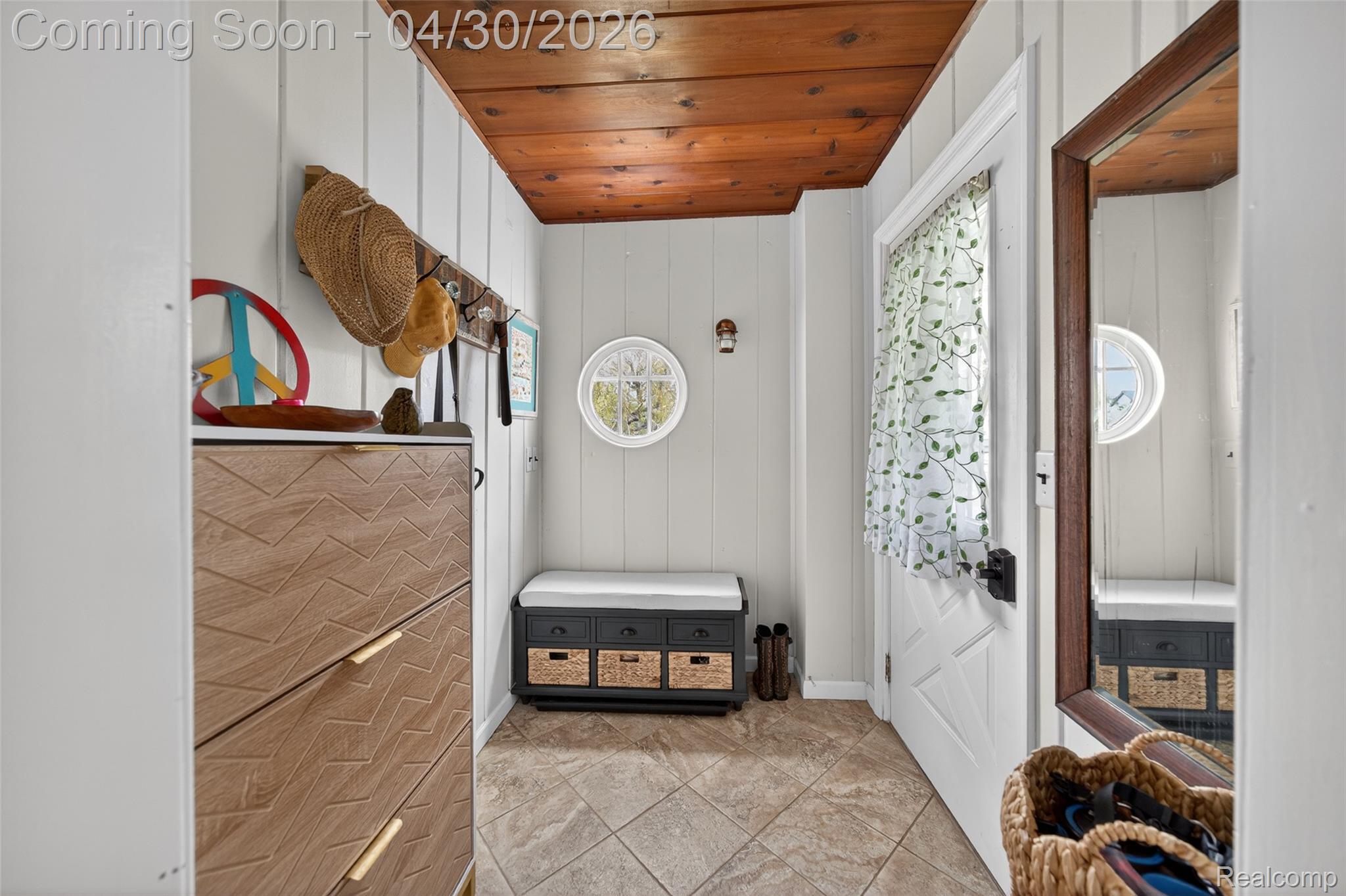 1430 Benvenue Street