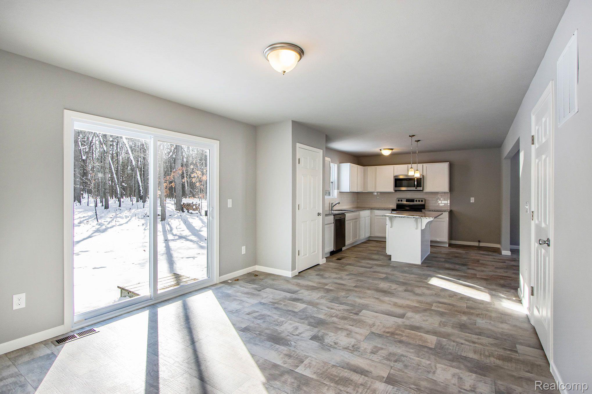 1047 Weatherstone Lane