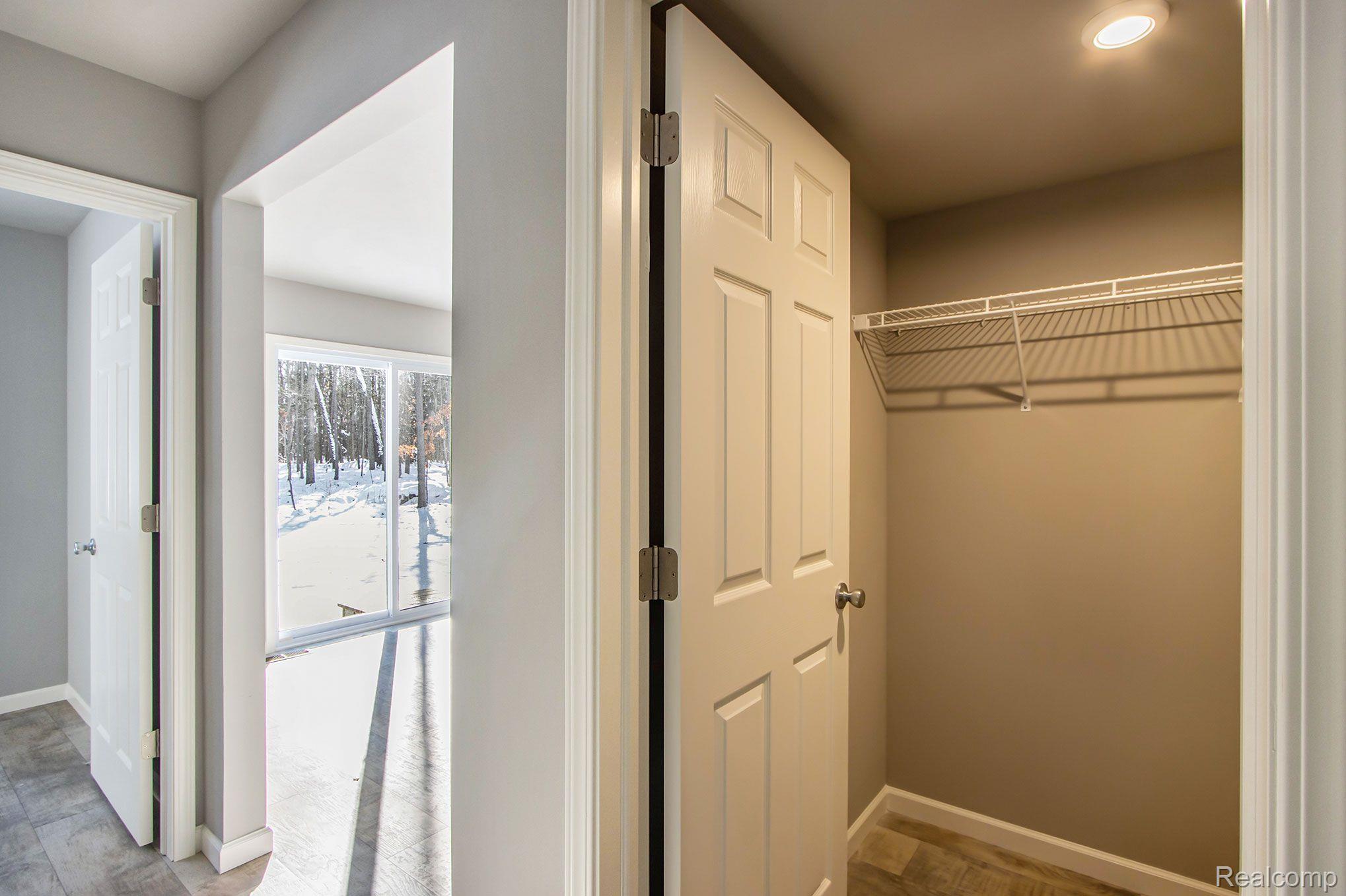 1047 Weatherstone Lane