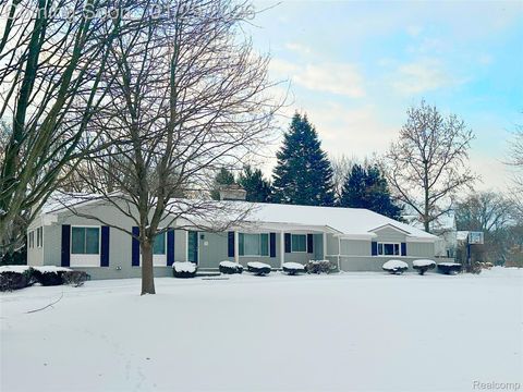 5255 KELLEN Lane Bloomfield Charter Township MI 48302