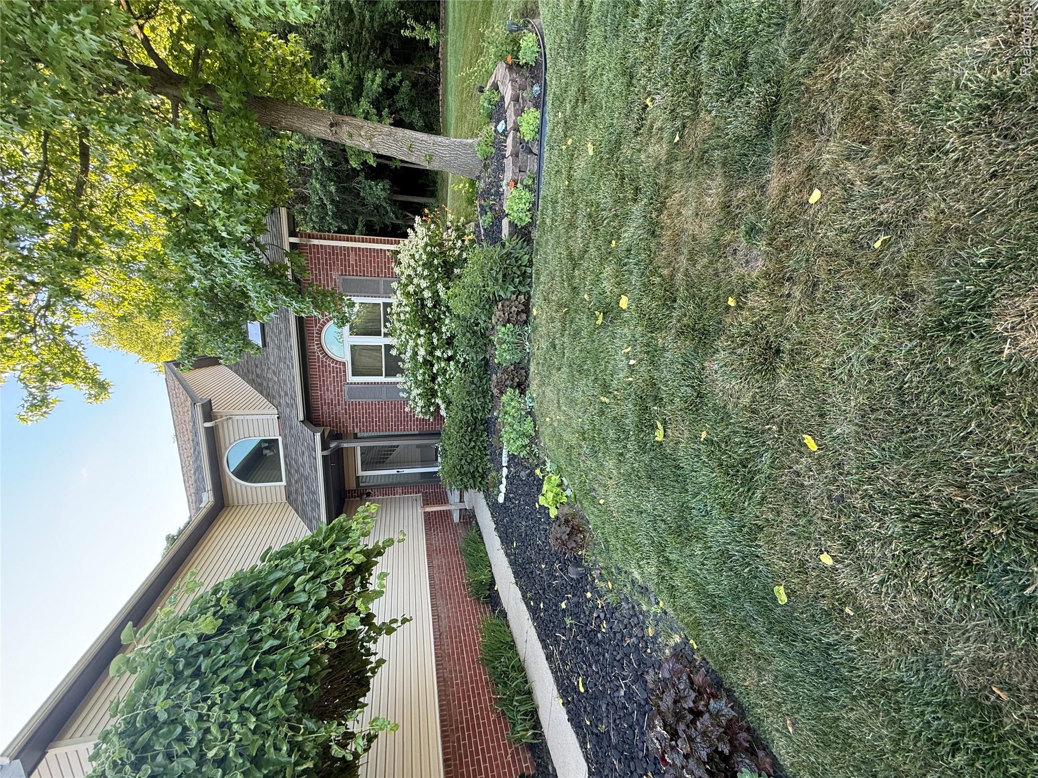 44994 Sondra Drive