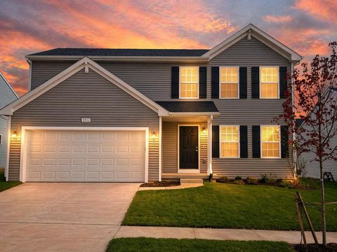 2832 Sycamore River Drive Handy Township MI 48836