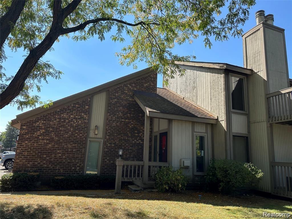 7490 S Brynmawr Court