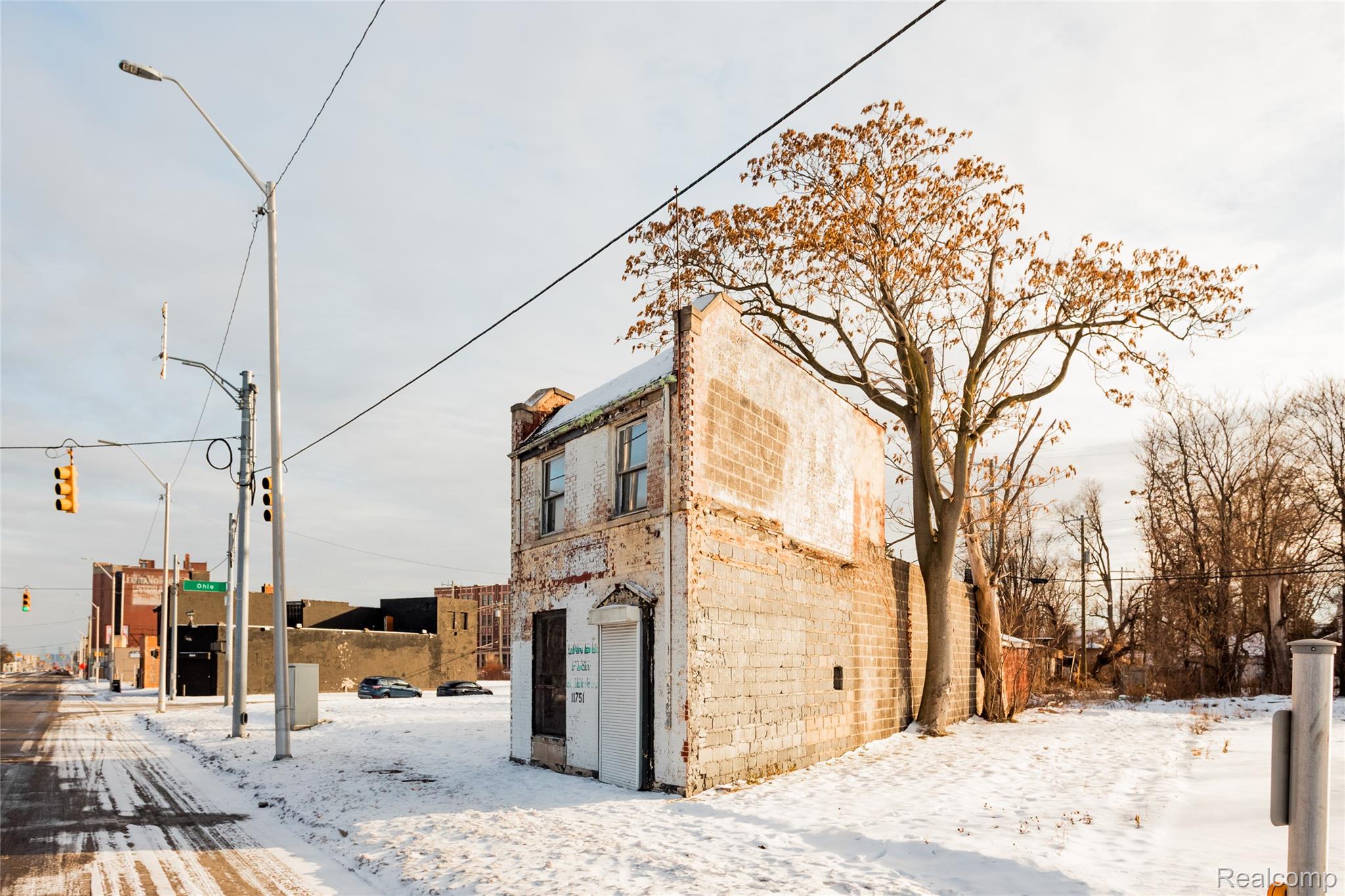 11751 Grand River Avenue