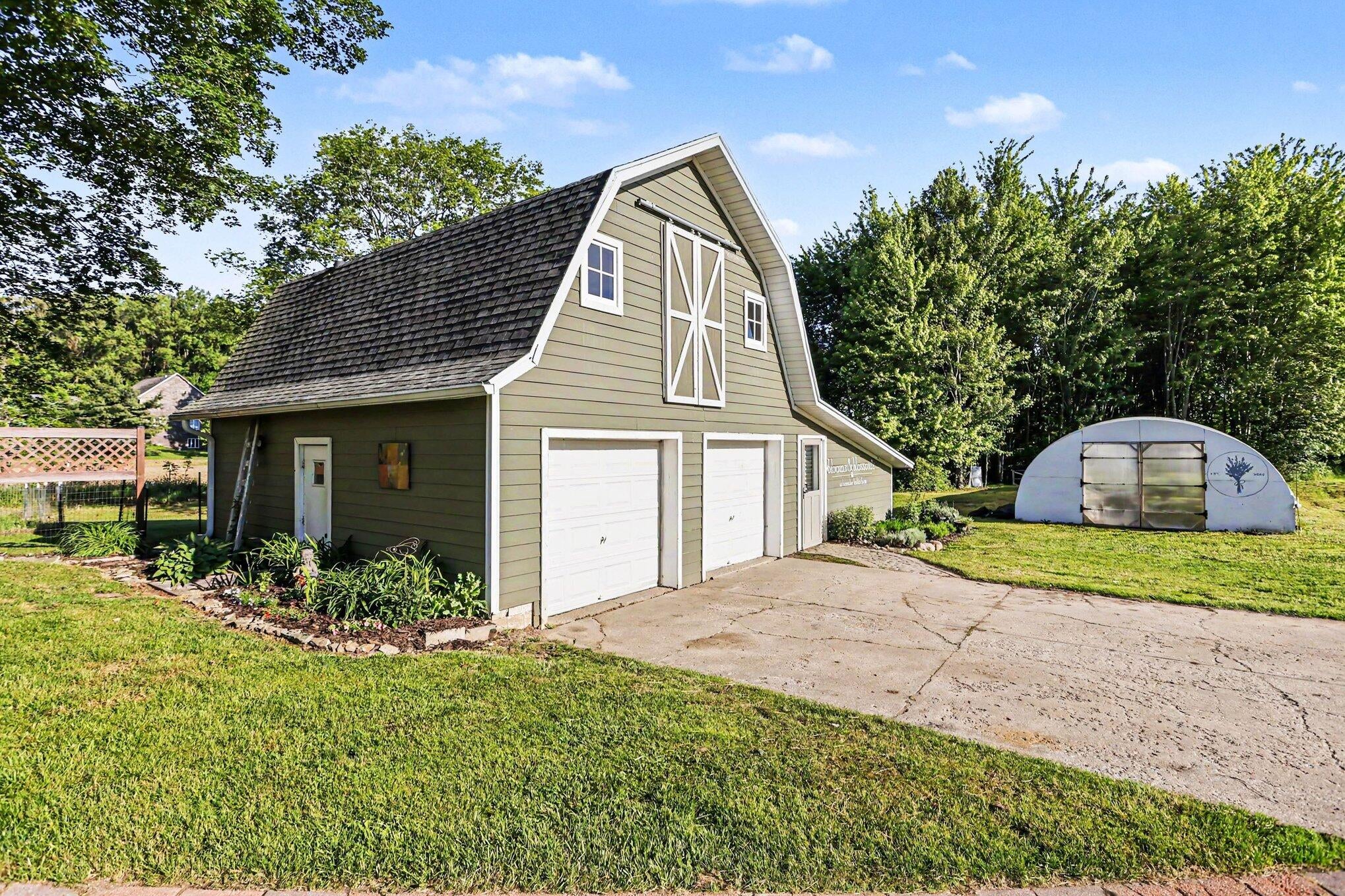 2175 E Hinchman Road