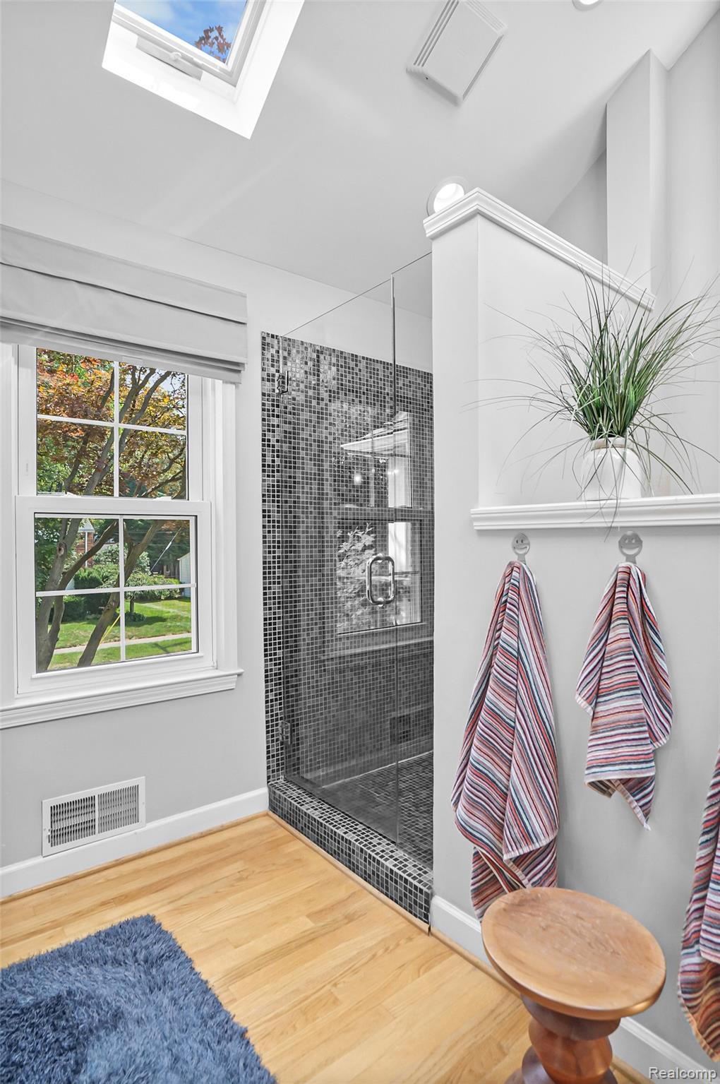 Dearborn City, Michigan 48124, United States, 3 Bedrooms Bedrooms, ,4 BathroomsBathrooms,Residential,Pending,182720