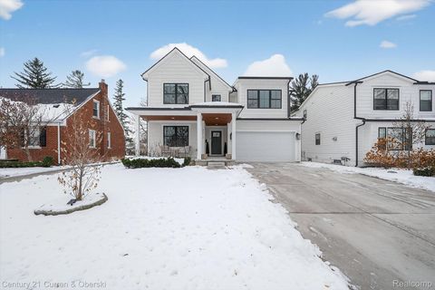 2217 N Wilson Avenue Royal Oak City MI 48073