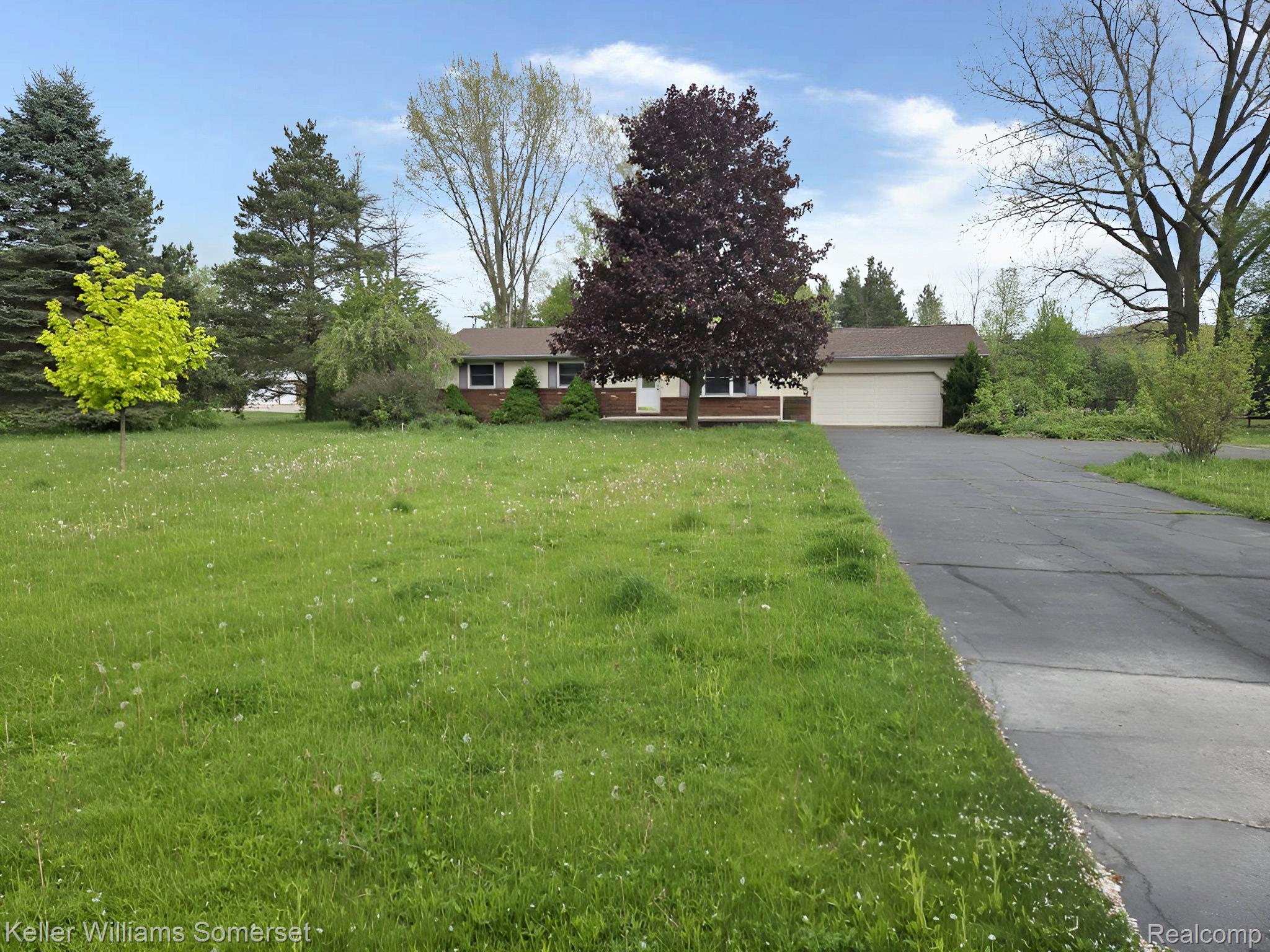 2310 Fred W Moore Highway