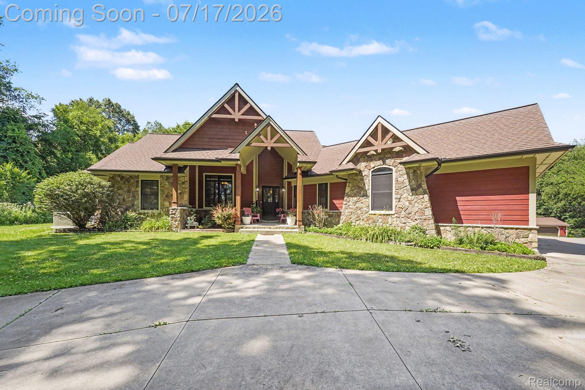 2250 E Coon Lake Trail