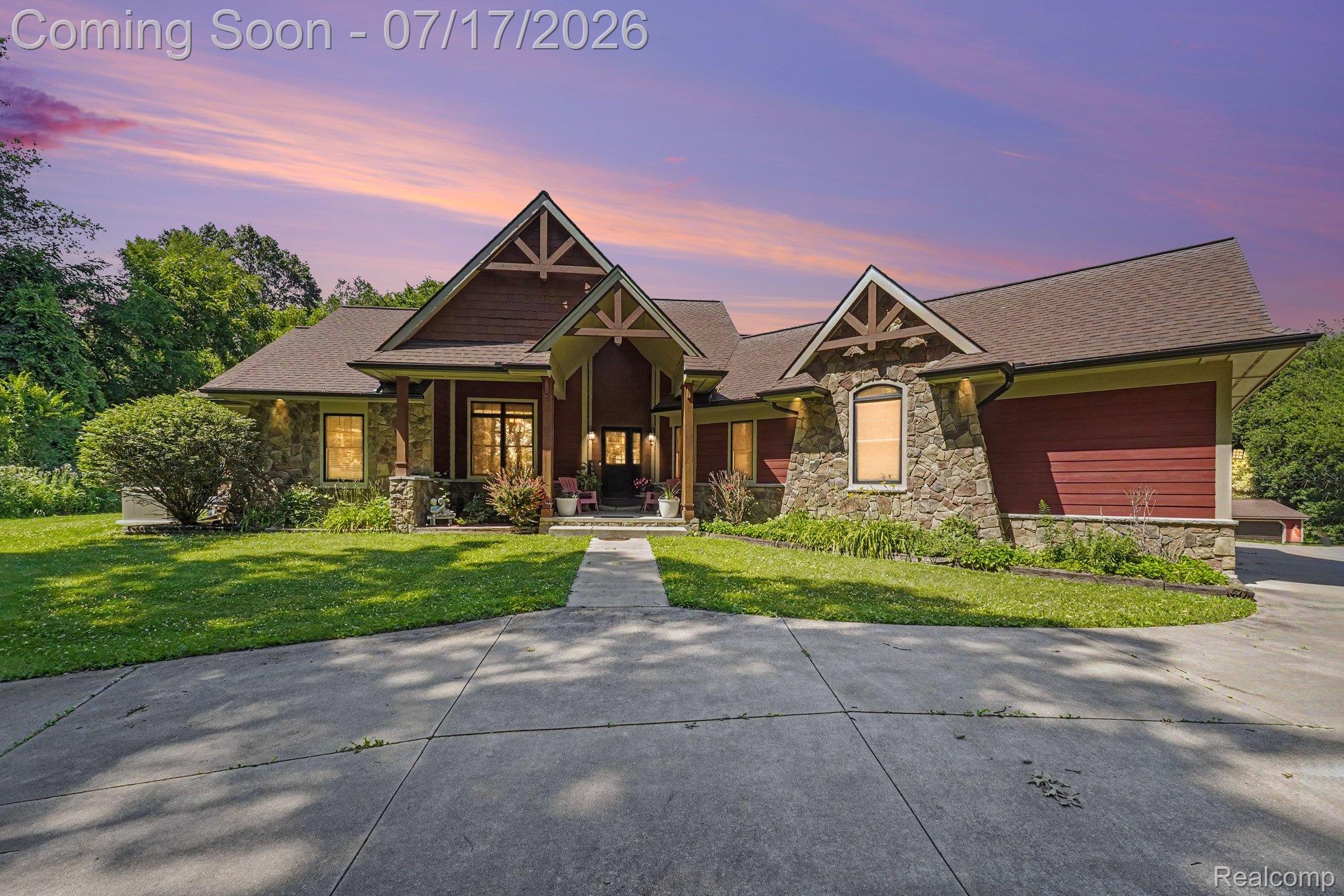 2250 E Coon Lake Trail