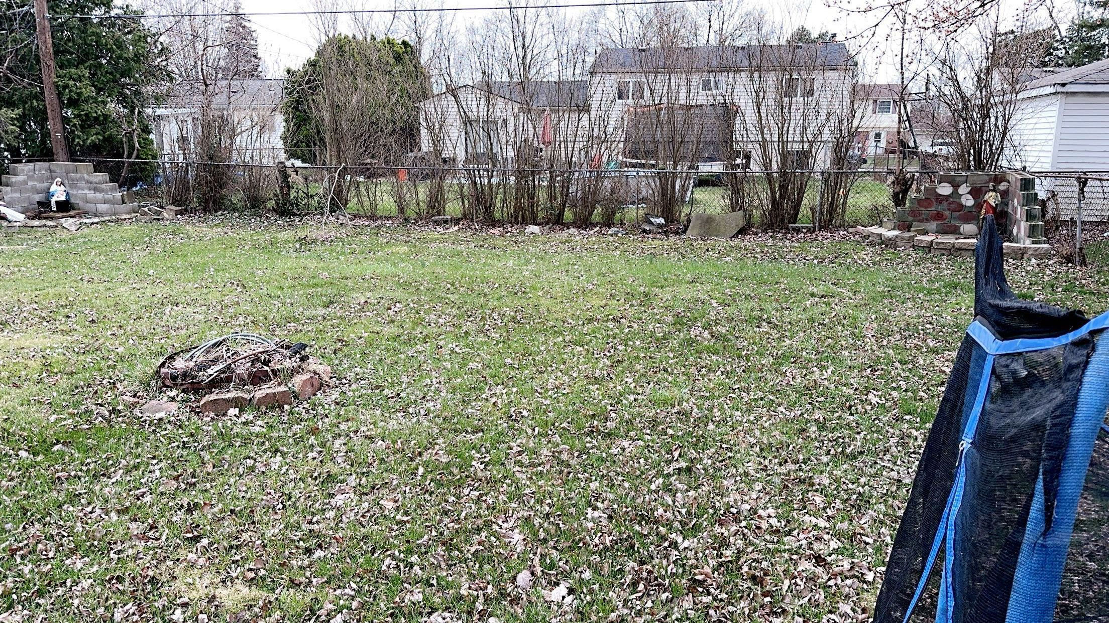 8452 DONCASTER Drive