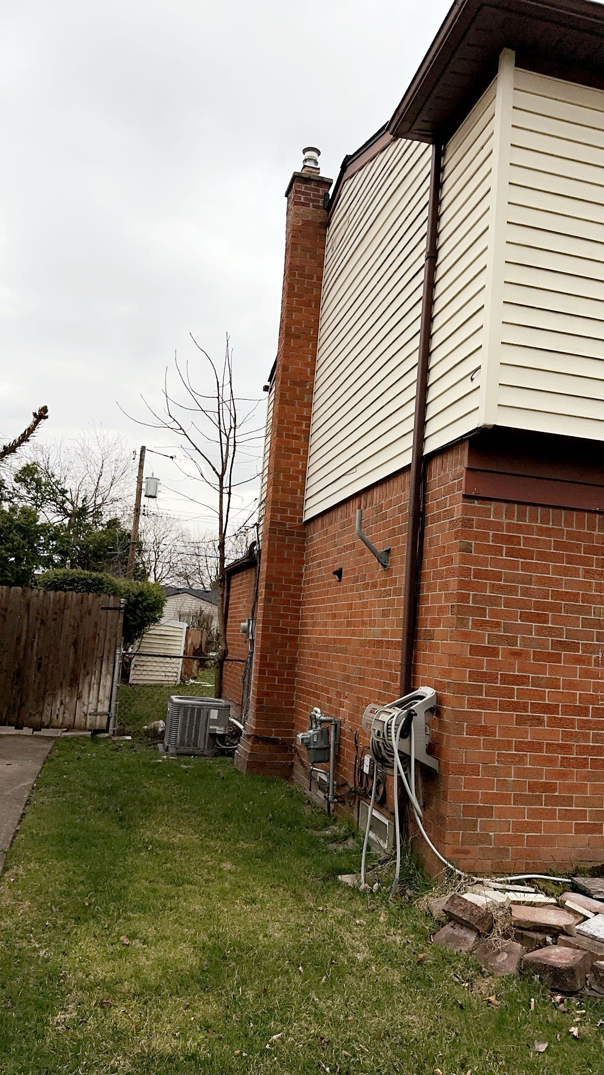 8452 DONCASTER Drive