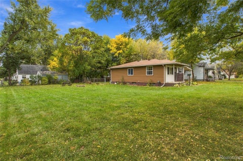 Tiny photo for 2314 Kentucky Avenue, Flint City, MI 48506 (MLS # 20261082421)