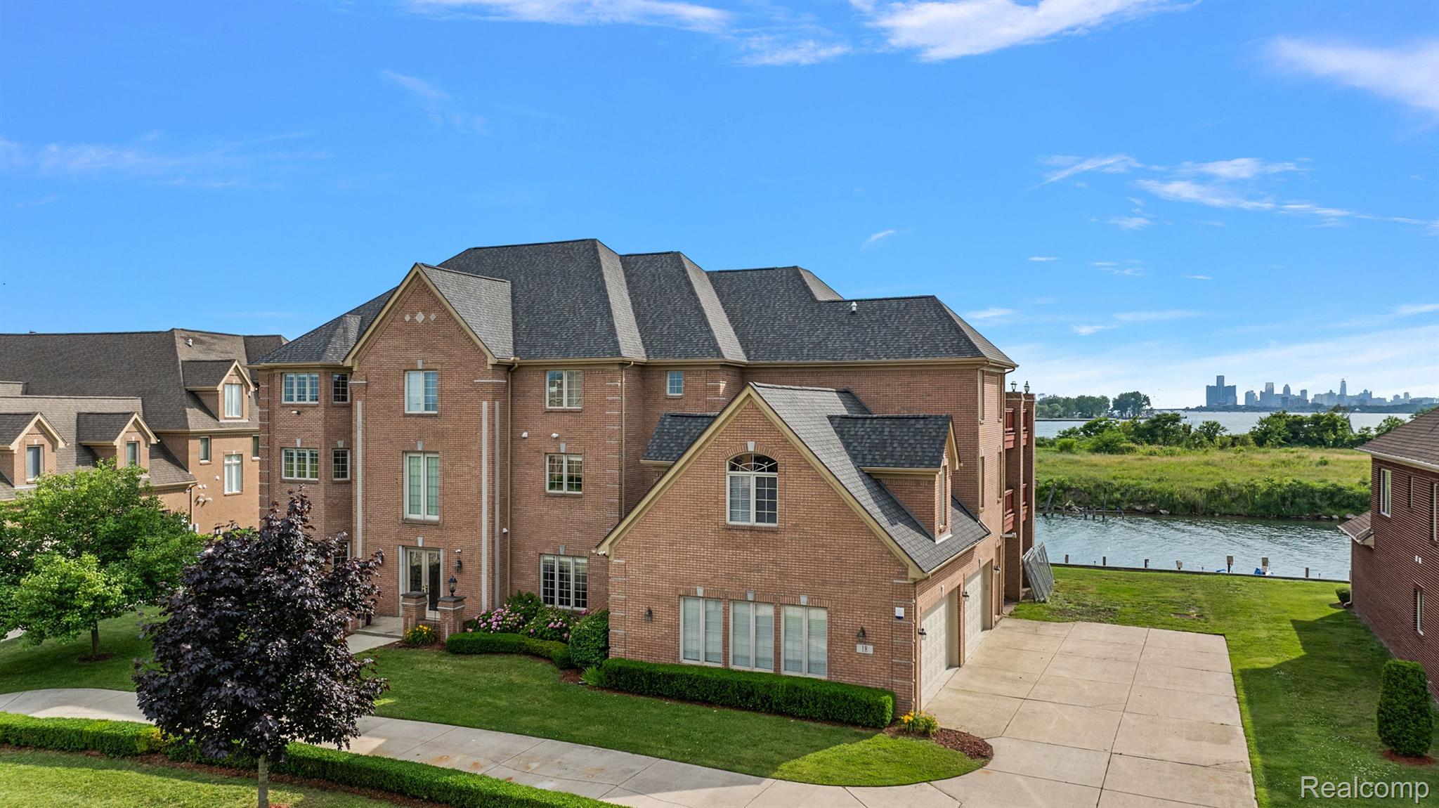 18 SAND BAR Lane