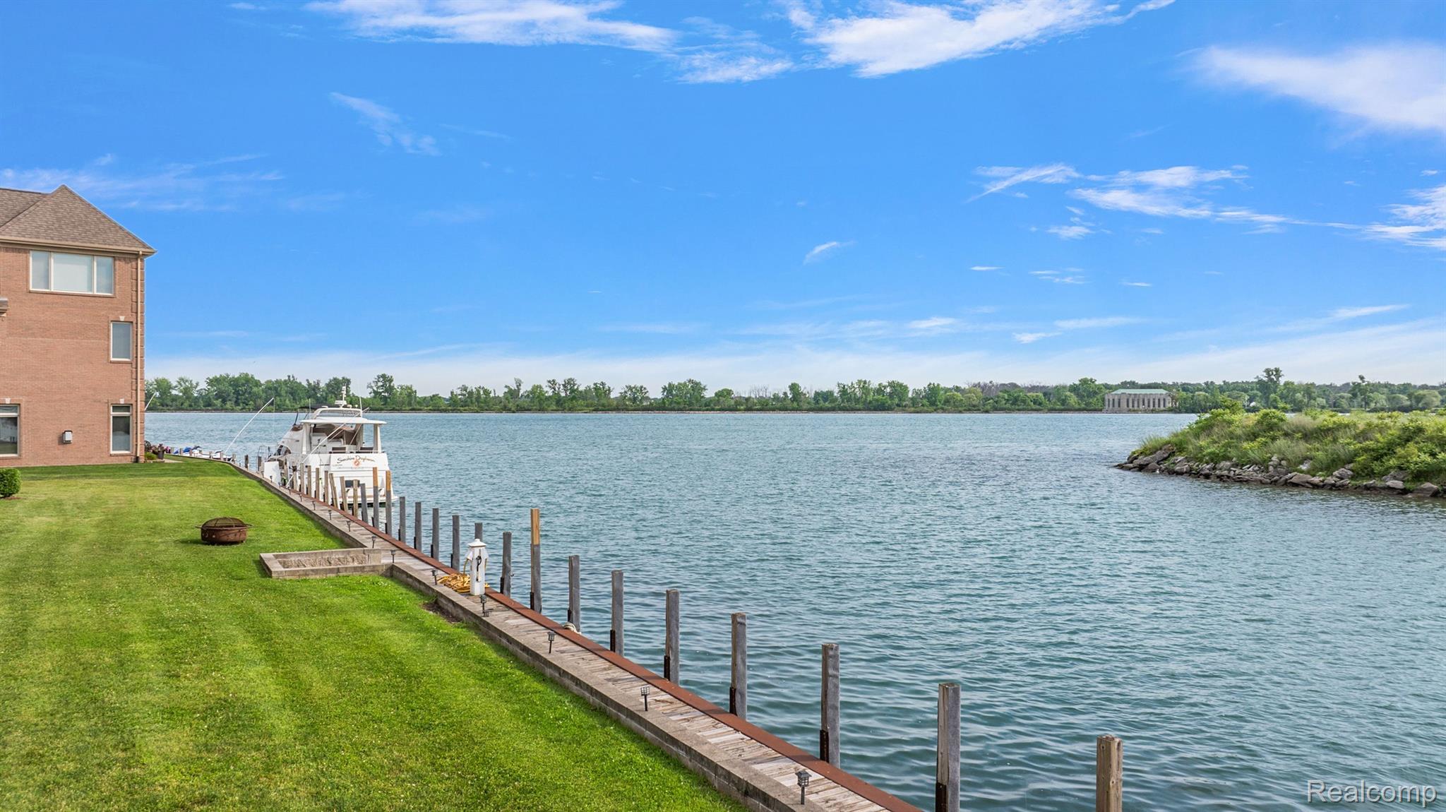 18 SAND BAR Lane