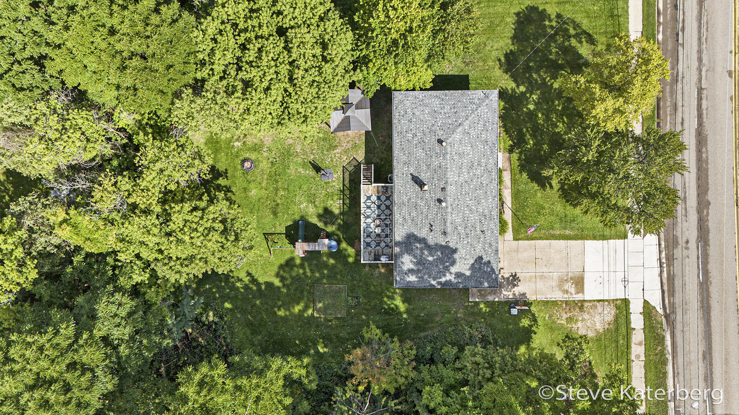 Wyoming City, Michigan 49519, United States, 4 Bedrooms Bedrooms, ,2 BathroomsBathrooms,Residential,Pending,202400