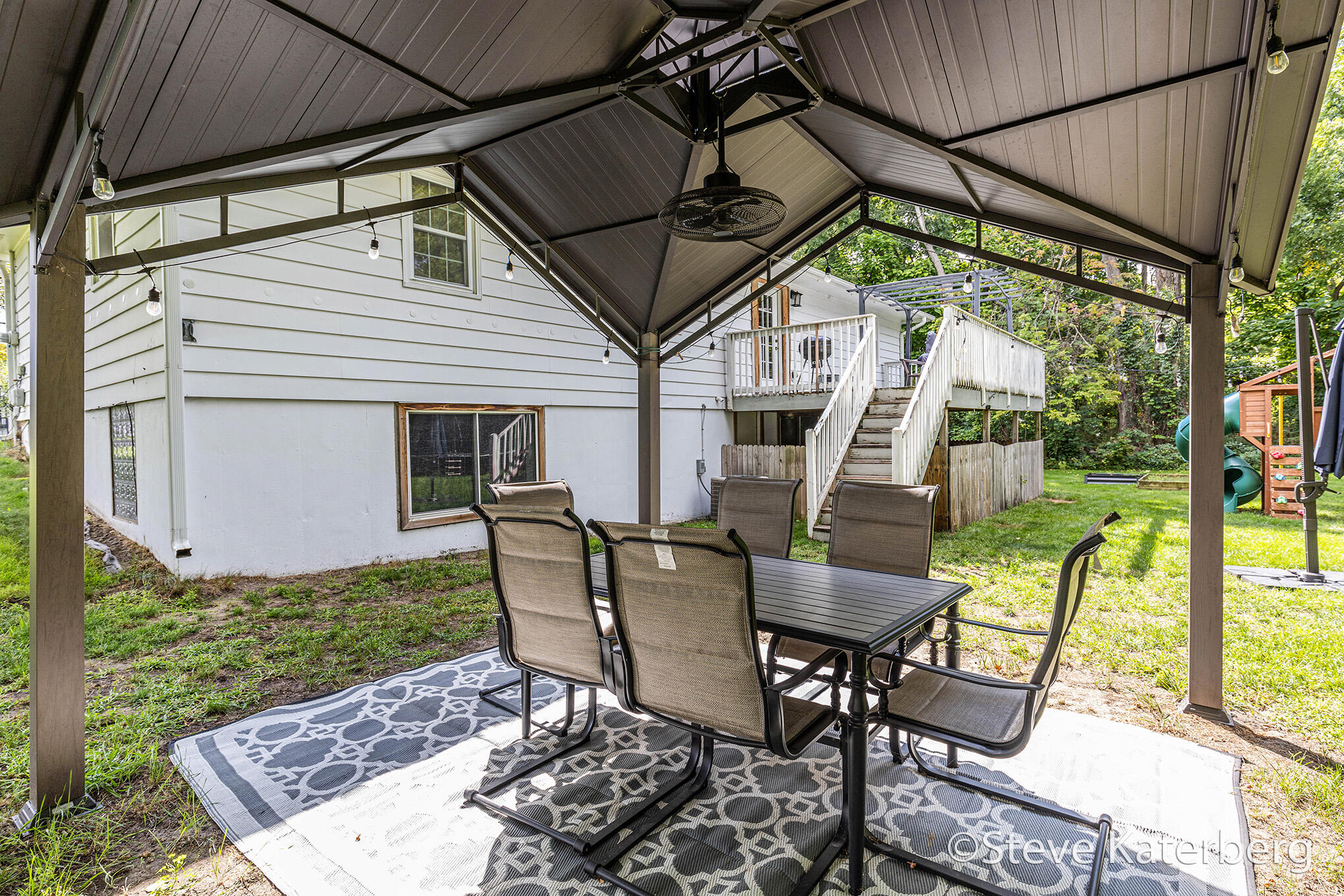 Wyoming City, Michigan 49519, United States, 4 Bedrooms Bedrooms, ,2 BathroomsBathrooms,Residential,Pending,202400