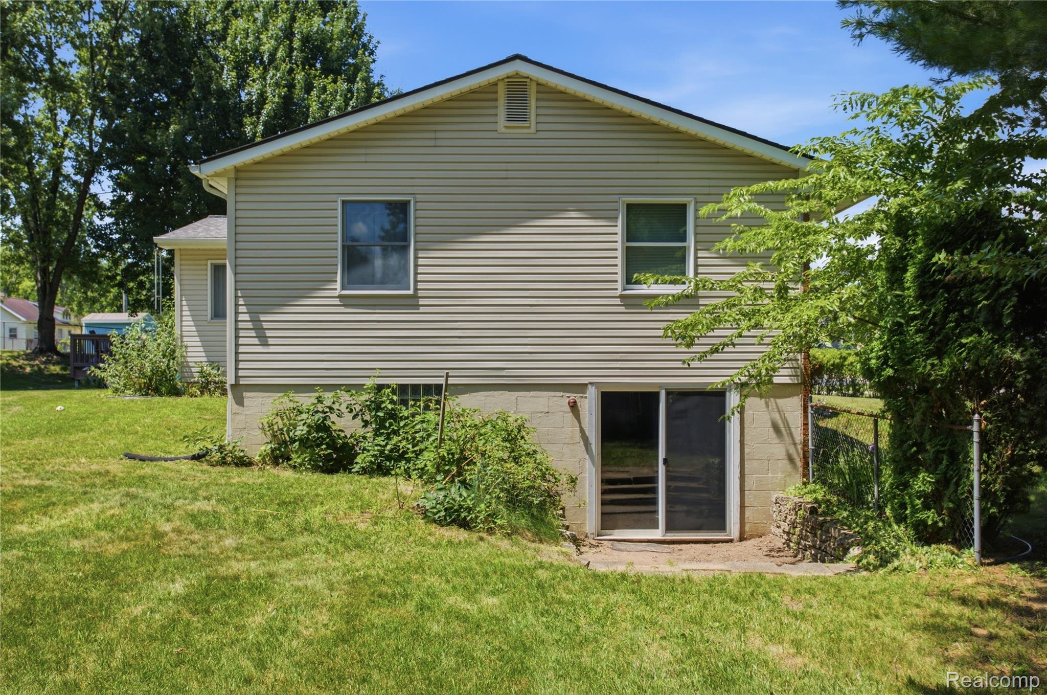 1517 W Oakley Park Road