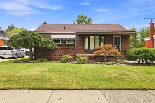 2950 EDSEL ST, TRENTON, MI 48183 - Image 2e5906985ee783af4157d28b355269fa/1804827388