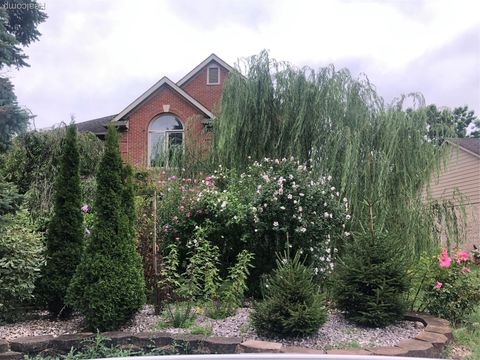 40745 N Northville Trail Northville City MI 48168