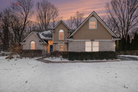 9858 Forest Ridge Drive Springfield Charter Township MI 48348