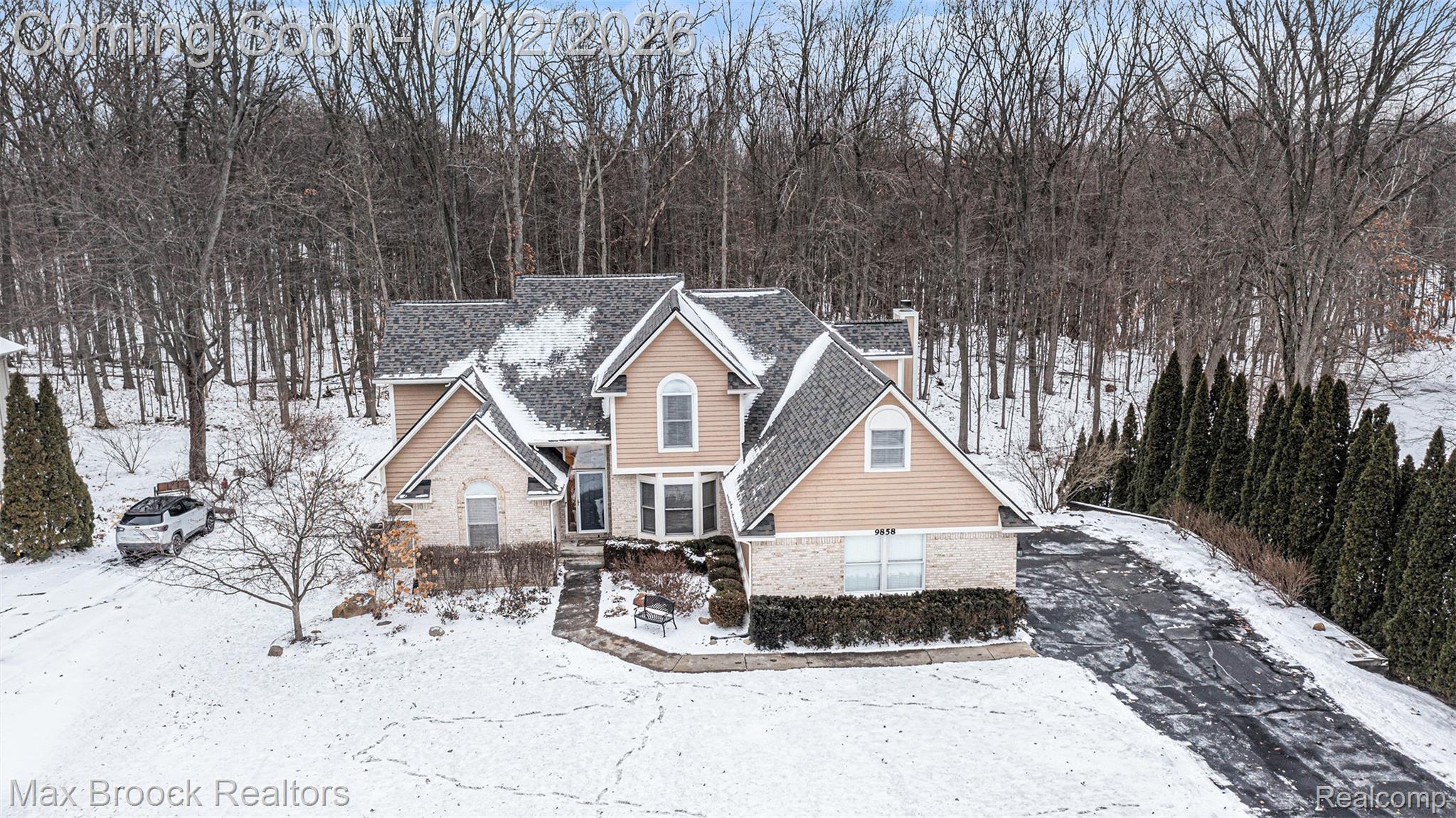 9858 Forest Ridge Drive