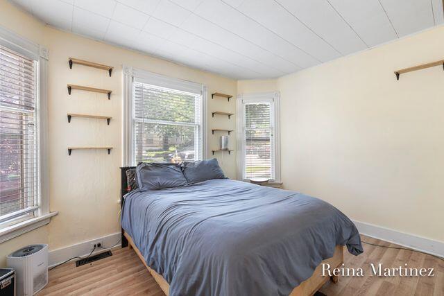 943 PROSPECT AVE Avenue NE