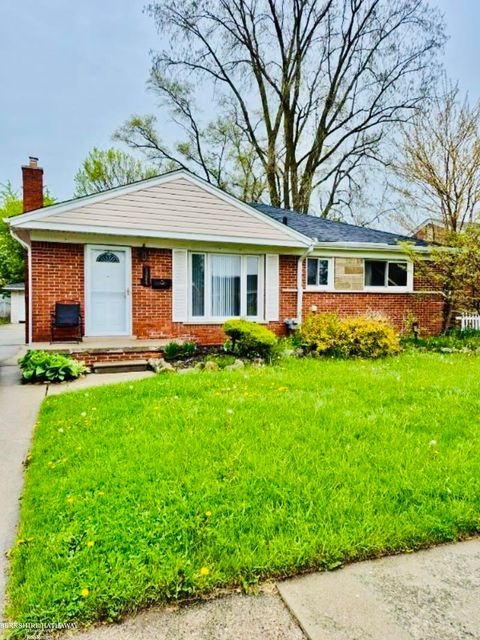 25064 Ronald Road Roseville City MI 48066