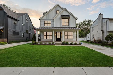 1053 Canterbury Street Birmingham City MI 48009