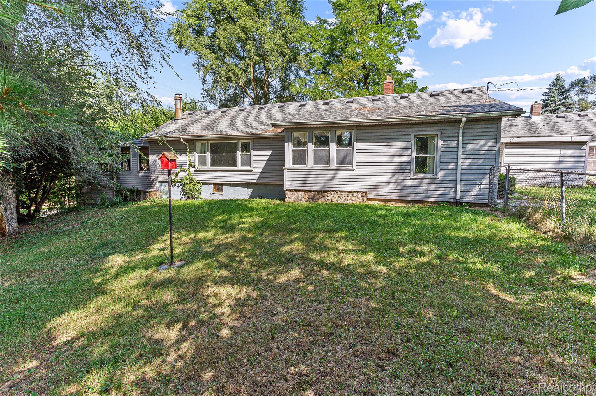 2550 Loon Lake Road