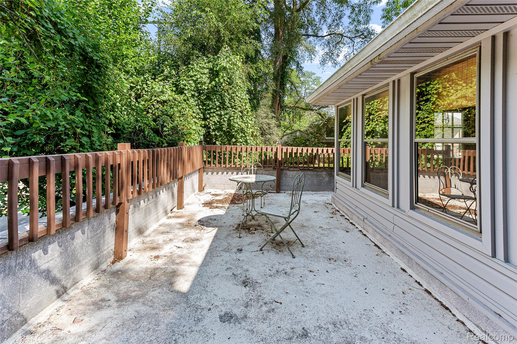 2550 Loon Lake Road
