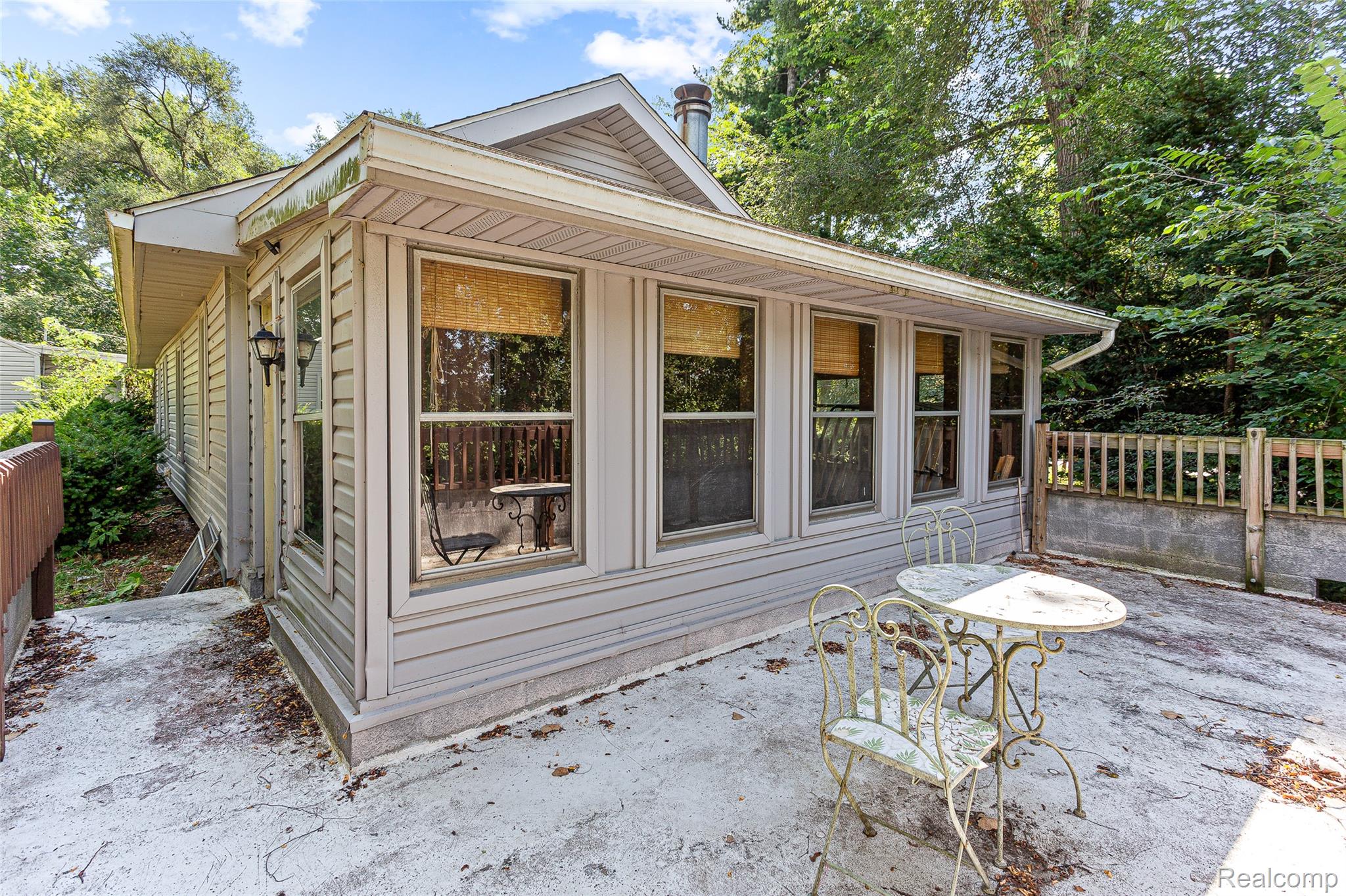 2550 Loon Lake Road