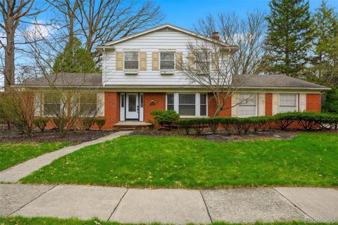 27772 Santa Barbara Drive Lathrup Village City MI 48076