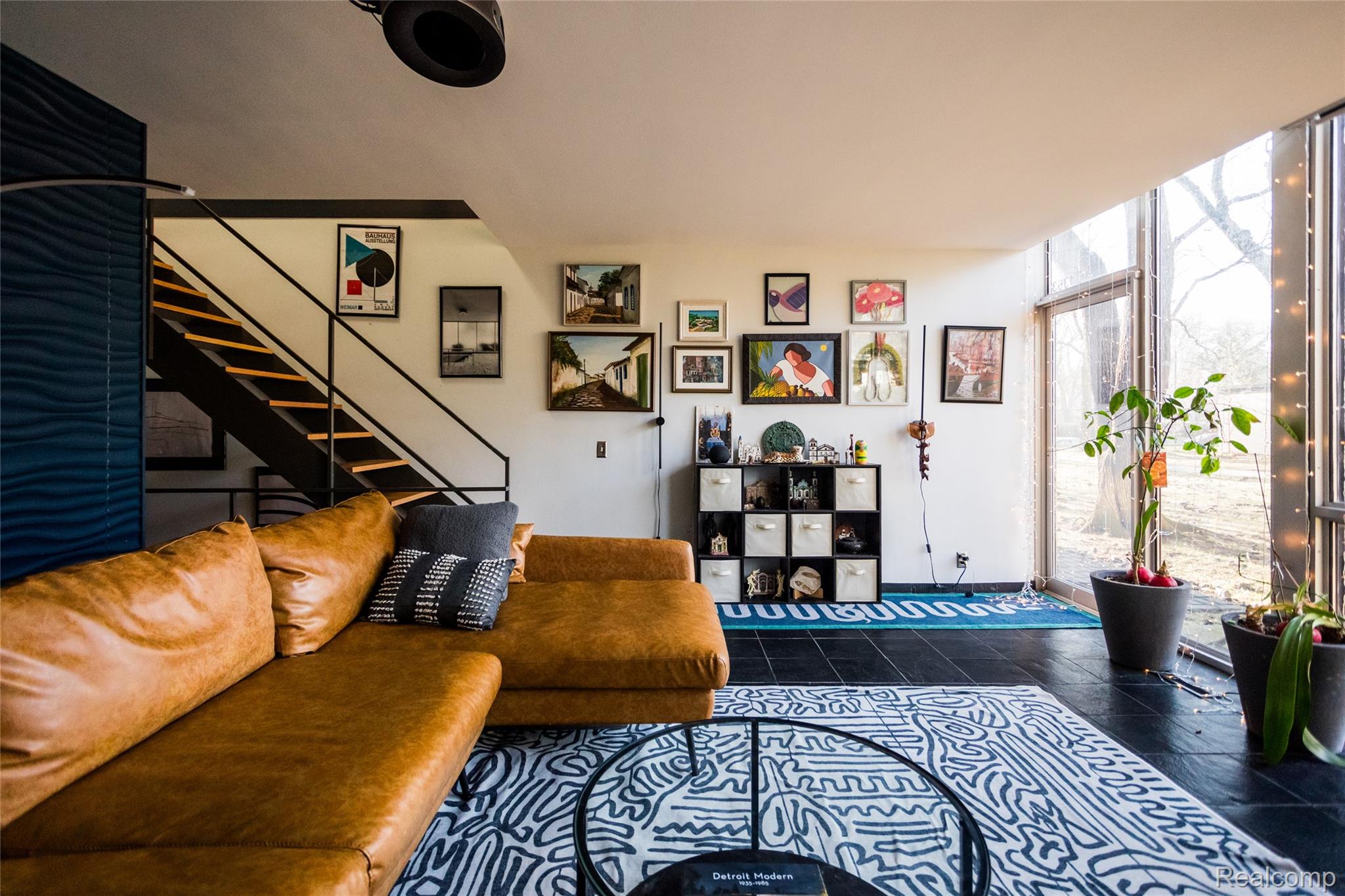 1363 Nicolet Nicolet Place