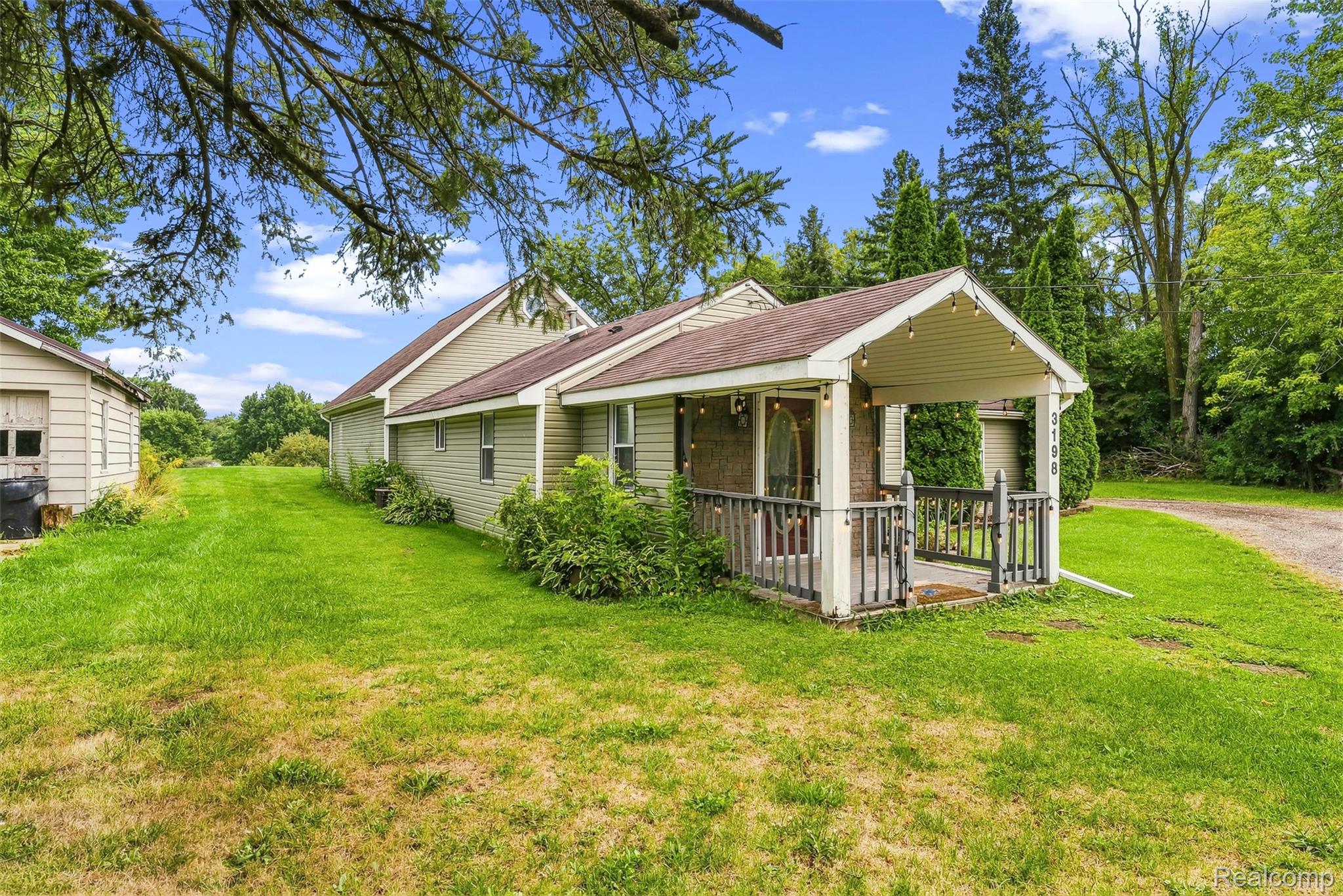 3198 E Grand Blanc Road