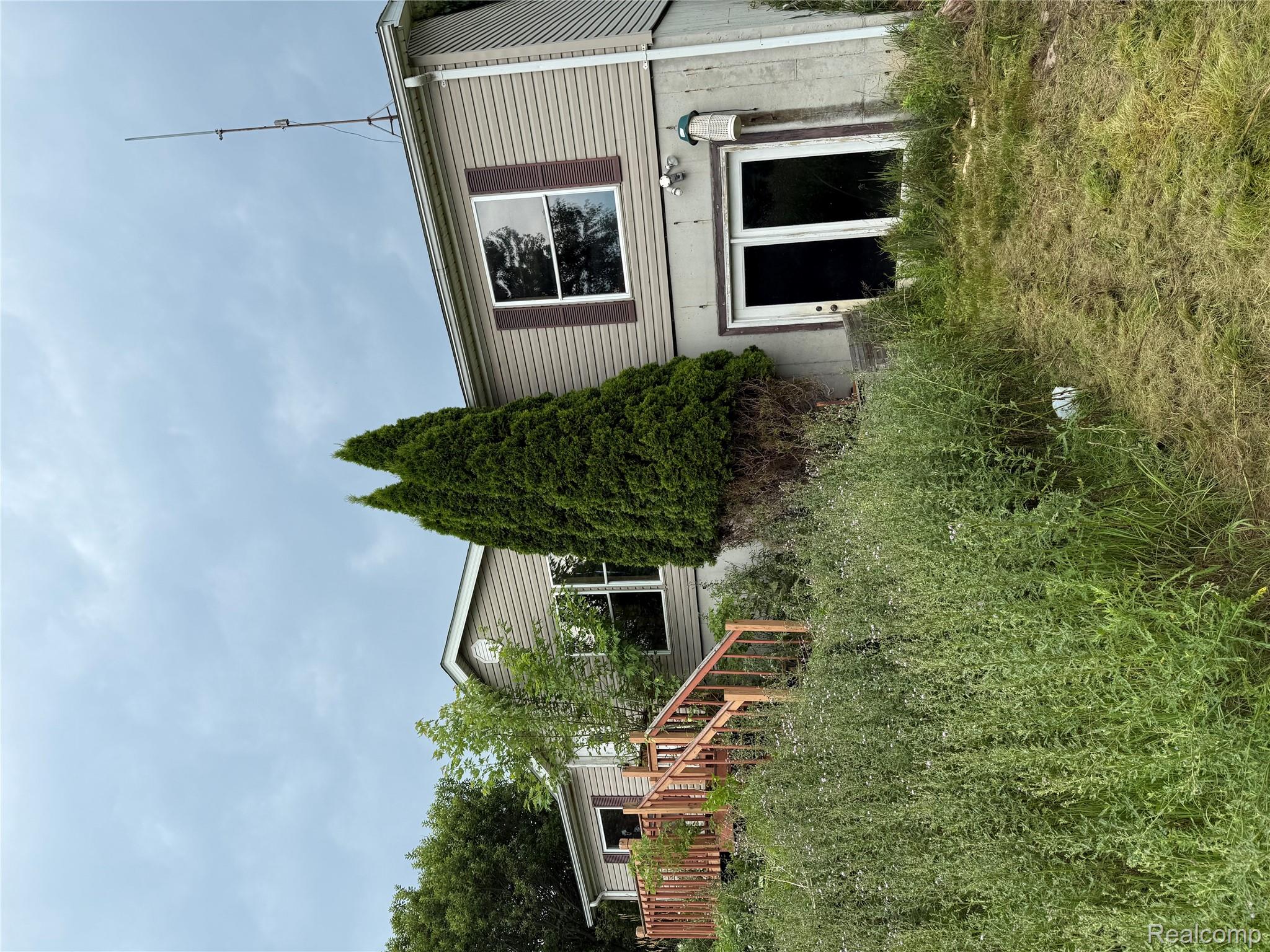 2320 Gramer Road N