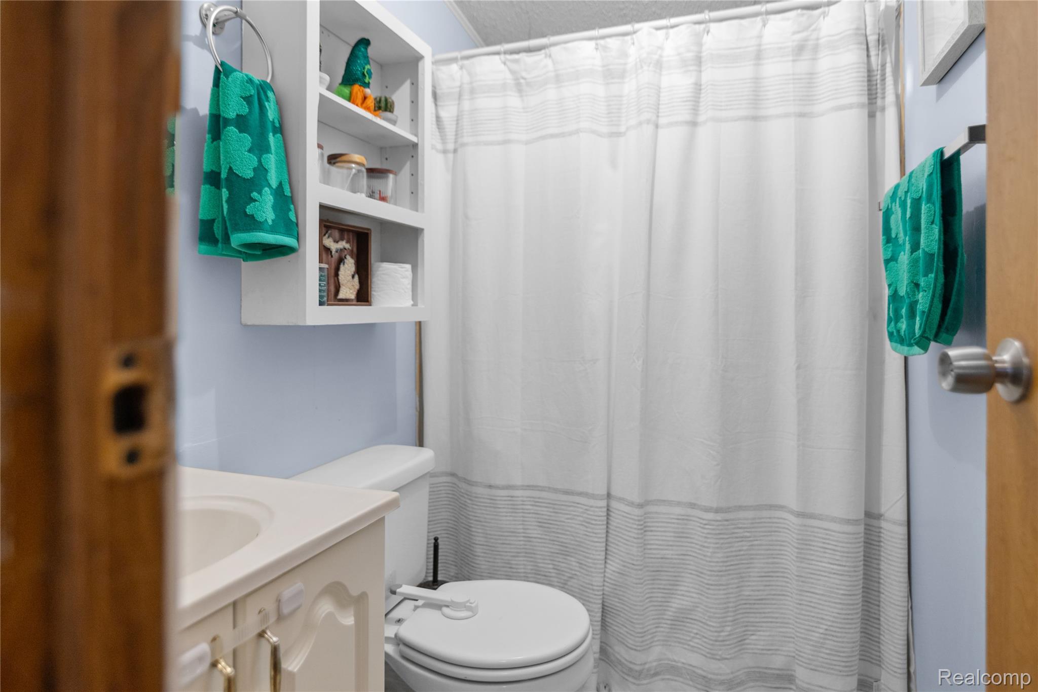 Auburn Hills City, Michigan 48326, United States, 3 Bedrooms Bedrooms, ,2 BathroomsBathrooms,Residential,Active,209187