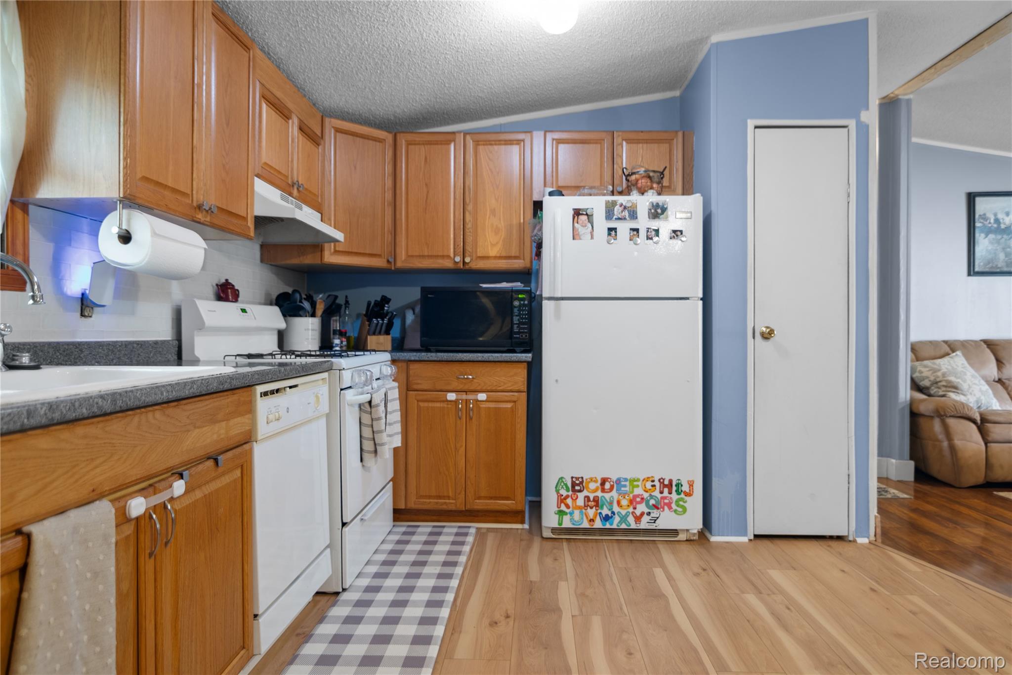 Auburn Hills City, Michigan 48326, United States, 3 Bedrooms Bedrooms, ,2 BathroomsBathrooms,Residential,Active,209187