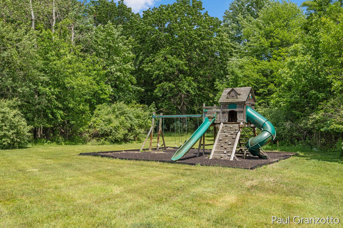 5578 Blackberry Bluff Court SE